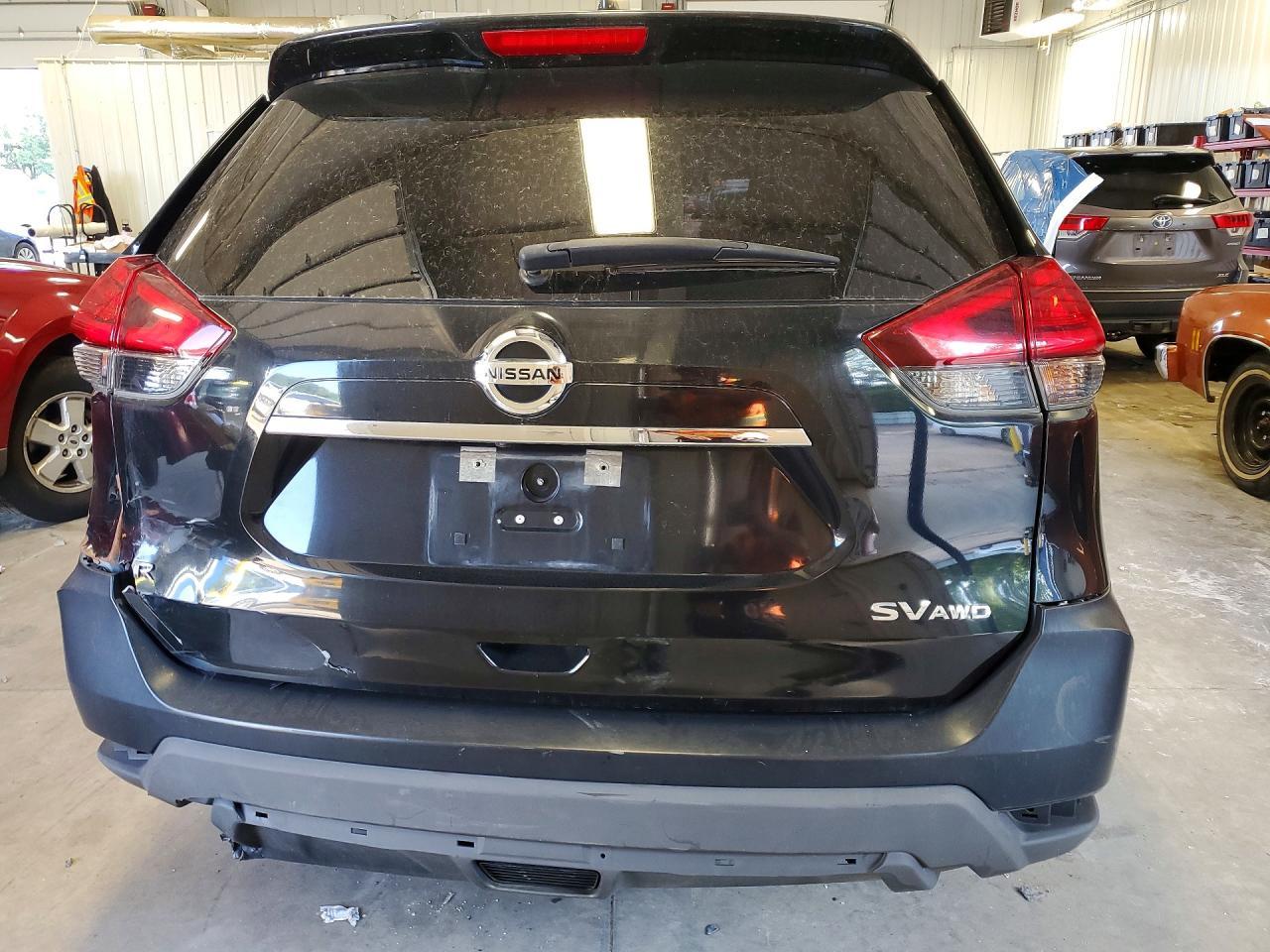 2017 Nissan Rogue Sv - Image 6