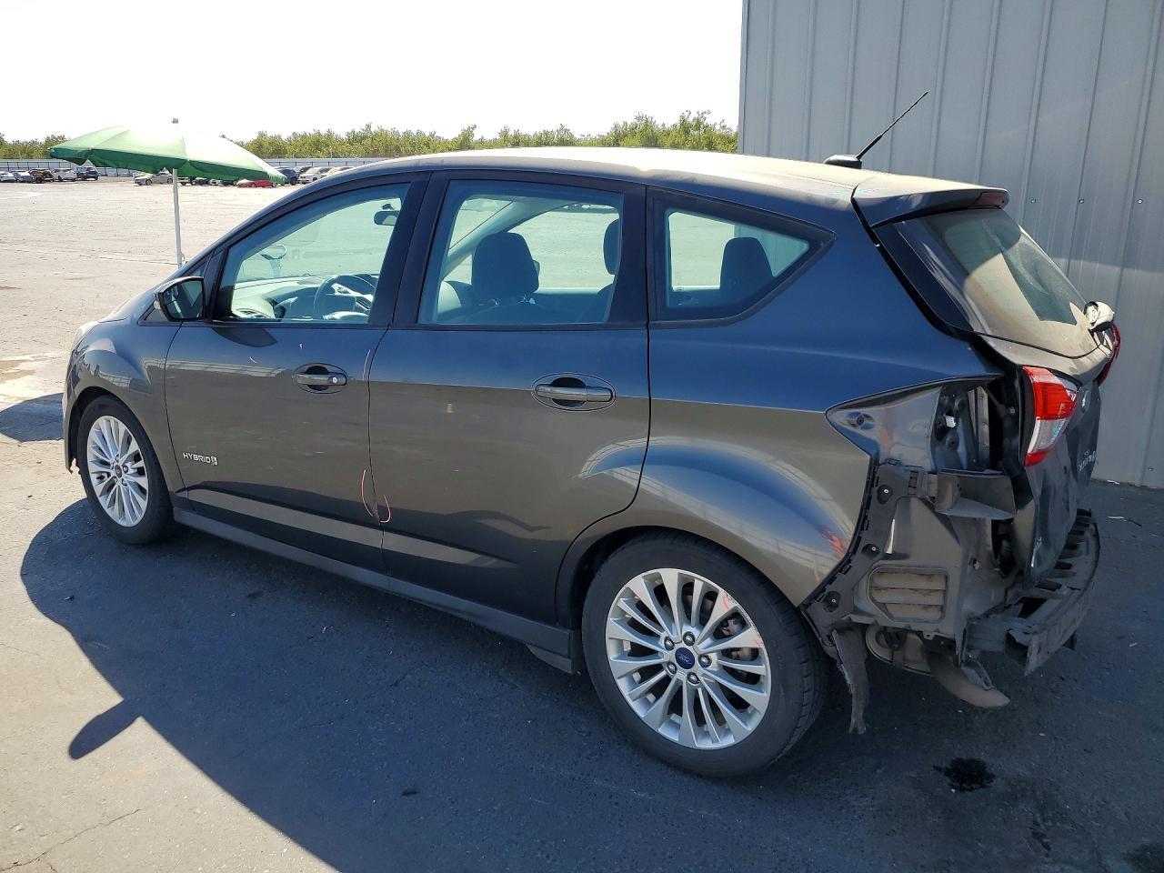 2017 Ford C-Max Se - Image 2