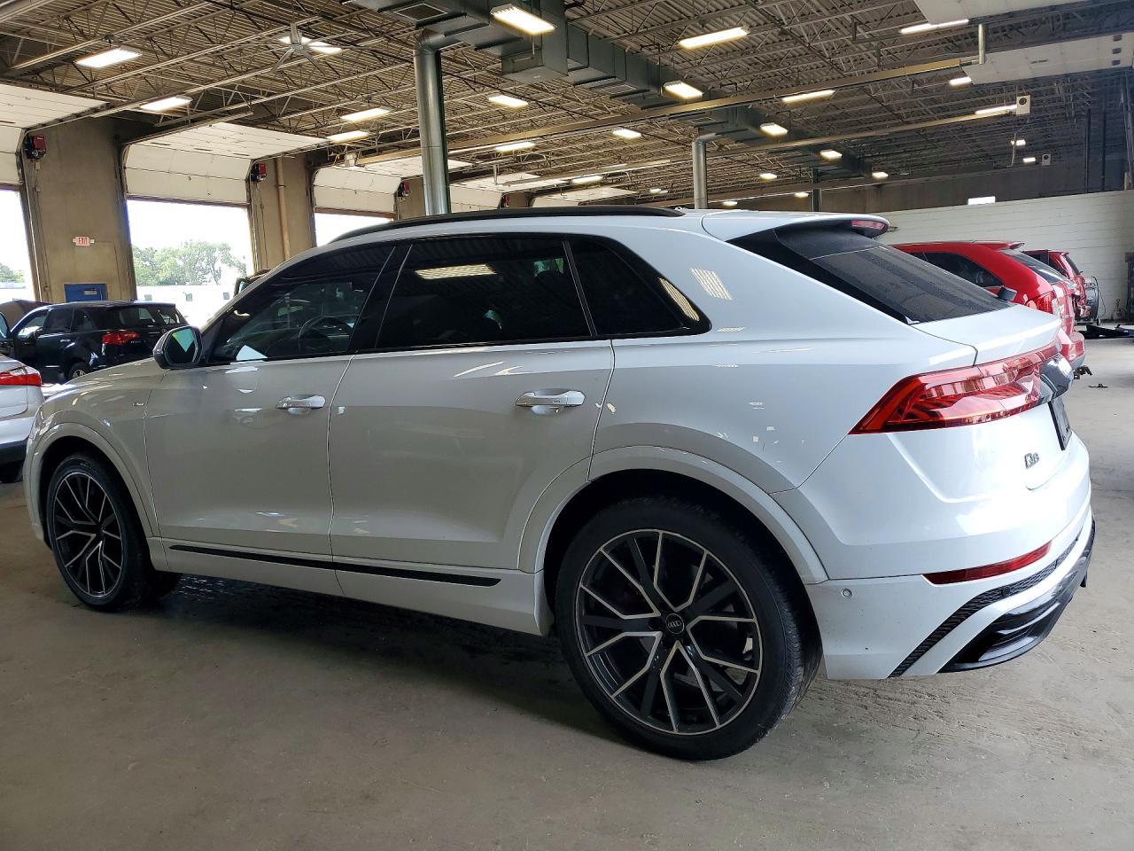 2020 Audi Q8 Prestige S-Line - Фото 2