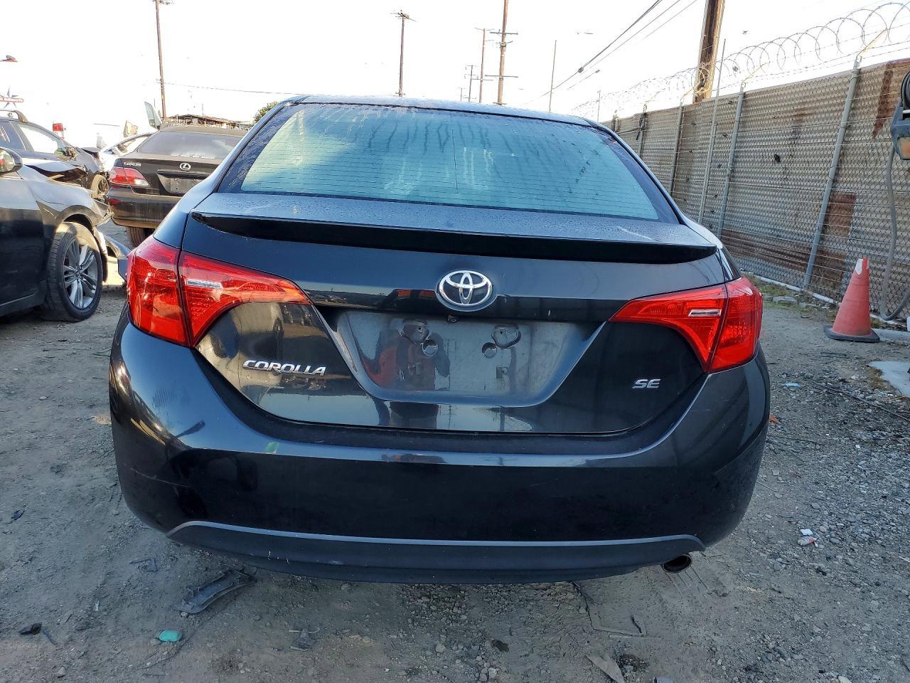 2018 Toyota Corolla Se - Фото 6