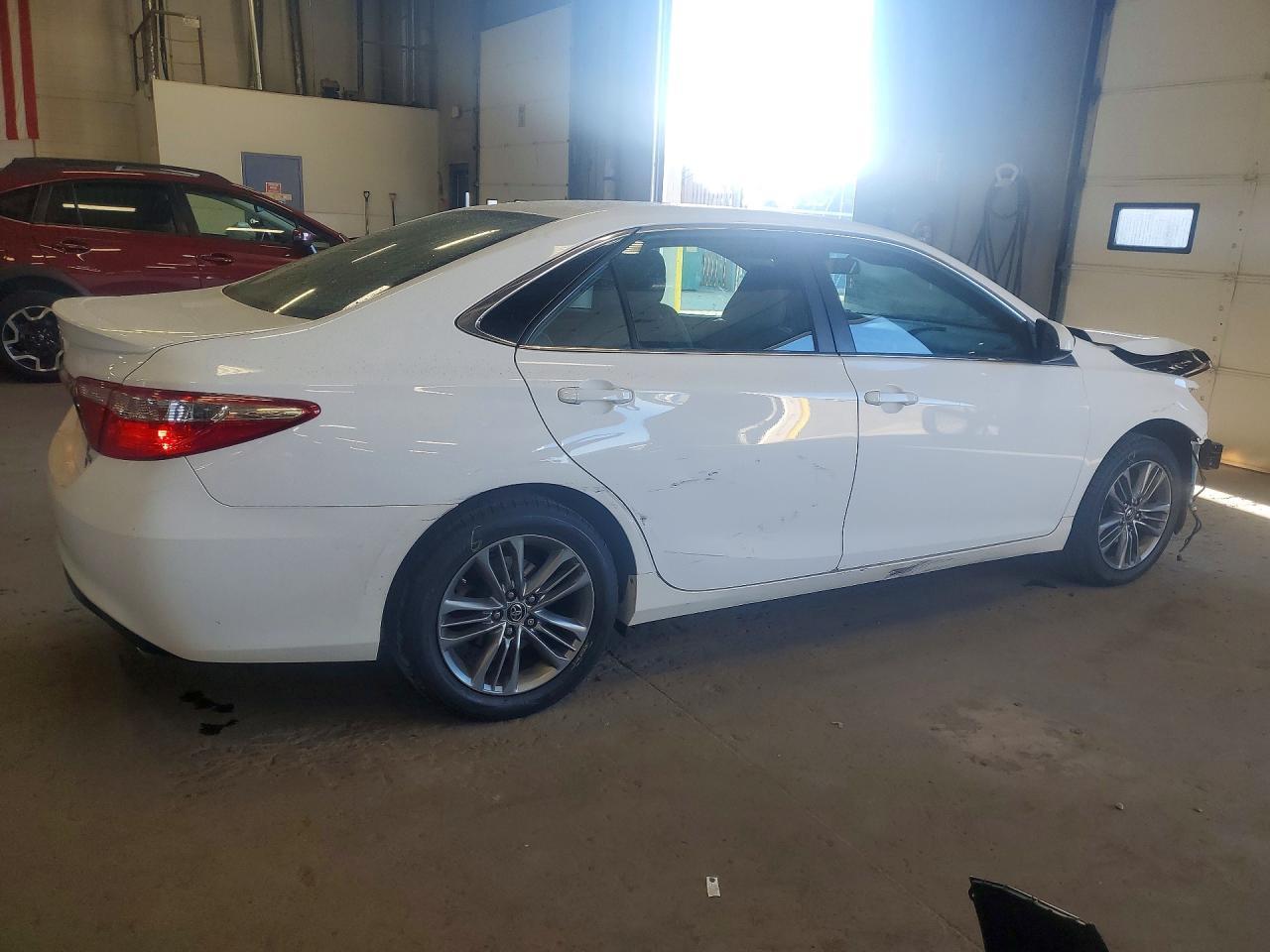 2017 Toyota Camry Se - Image 3