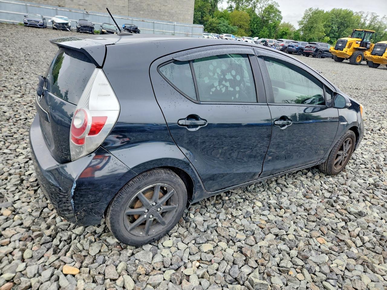 2012 Toyota Prius C Three - Фото 3