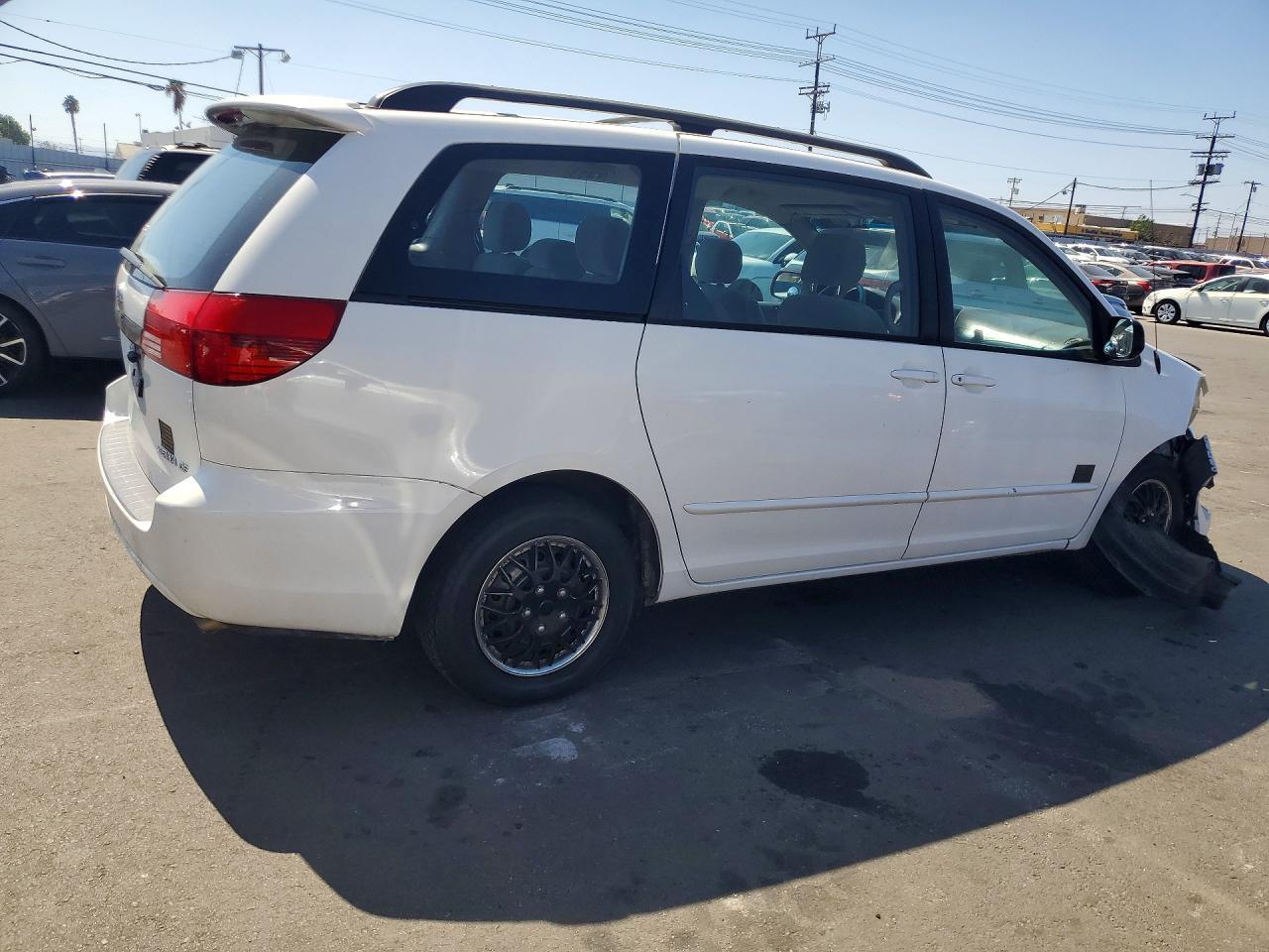 2004 Toyota Sienna Ce 8 Passenger - Image 3