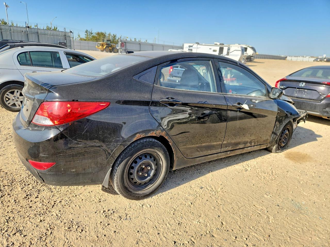 2012 Hyundai Accent Gls - Фото 3