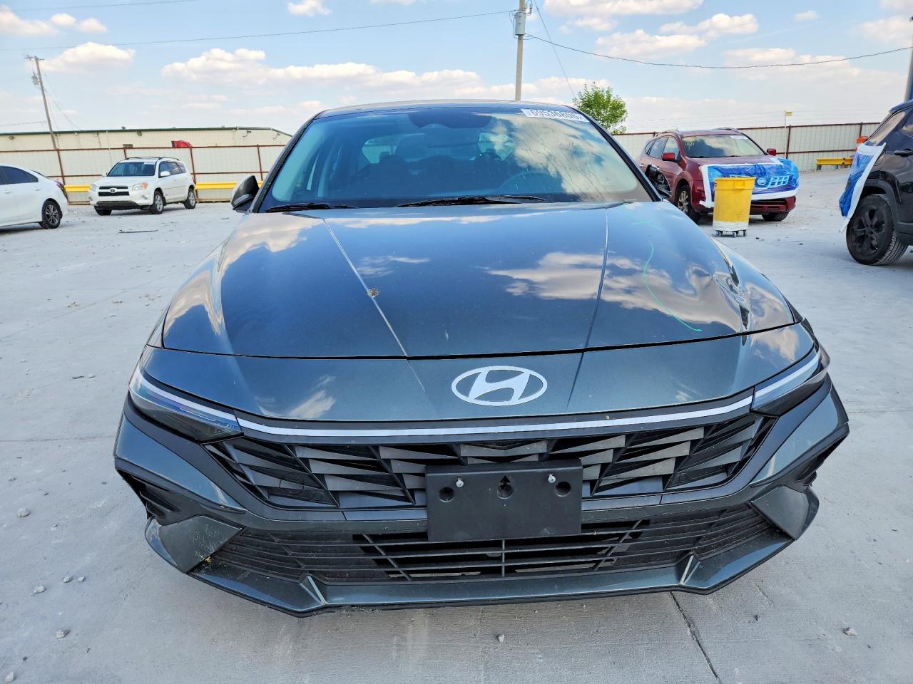 2025 Hyundai Elantra Hybrid Blue - Image 5