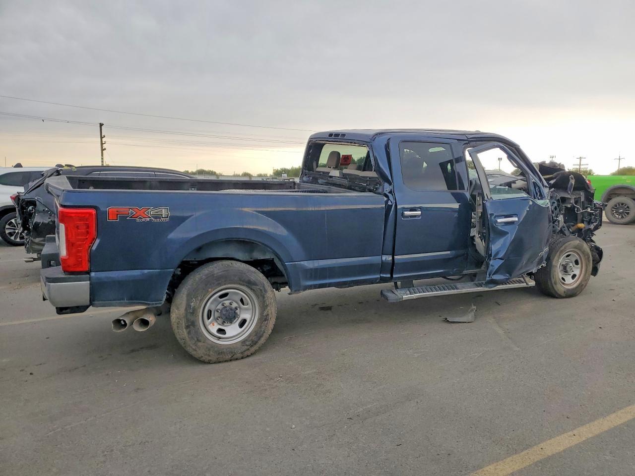 2018 Ford F250 Super Duty - Фото 3