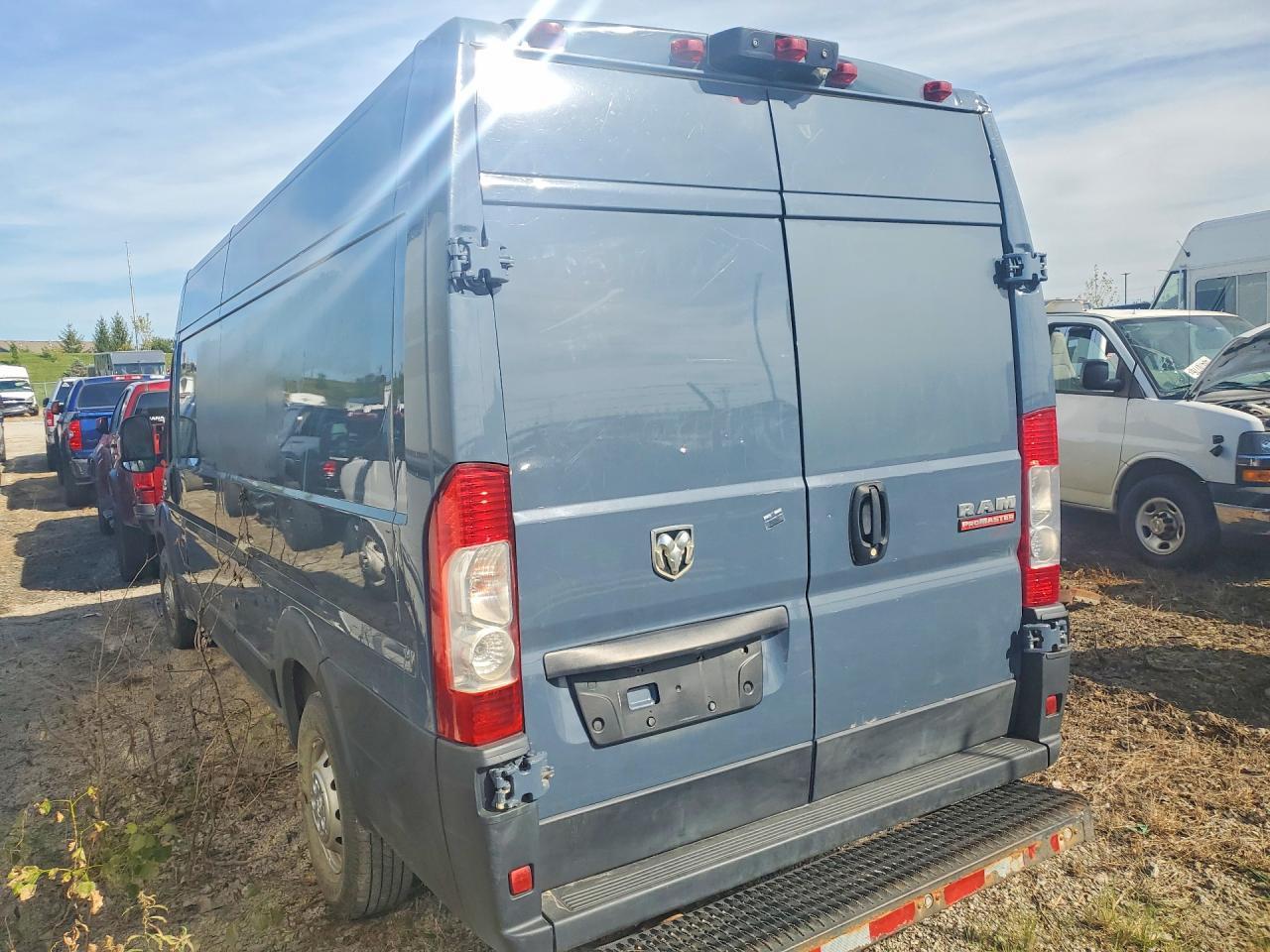 2021 Ram Promaster 3500 Delivery Van - Фото 6
