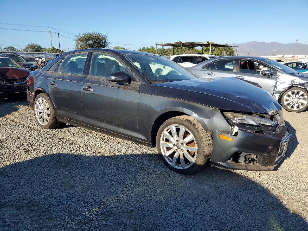 2017 Audi A4 Ultra Premium - Фото 4