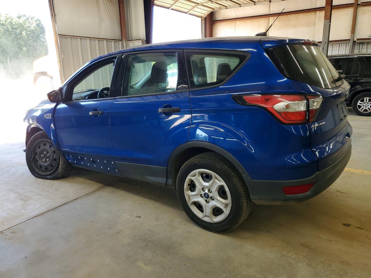 2018 Ford Escape S - Фото 2