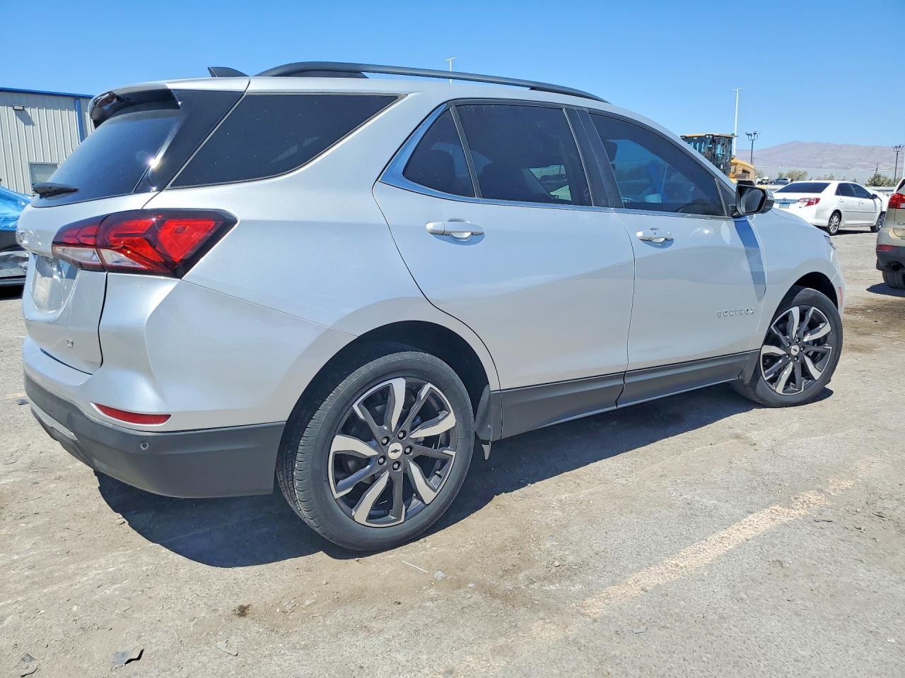 2022 Chevrolet Equinox Lt - Фото 3