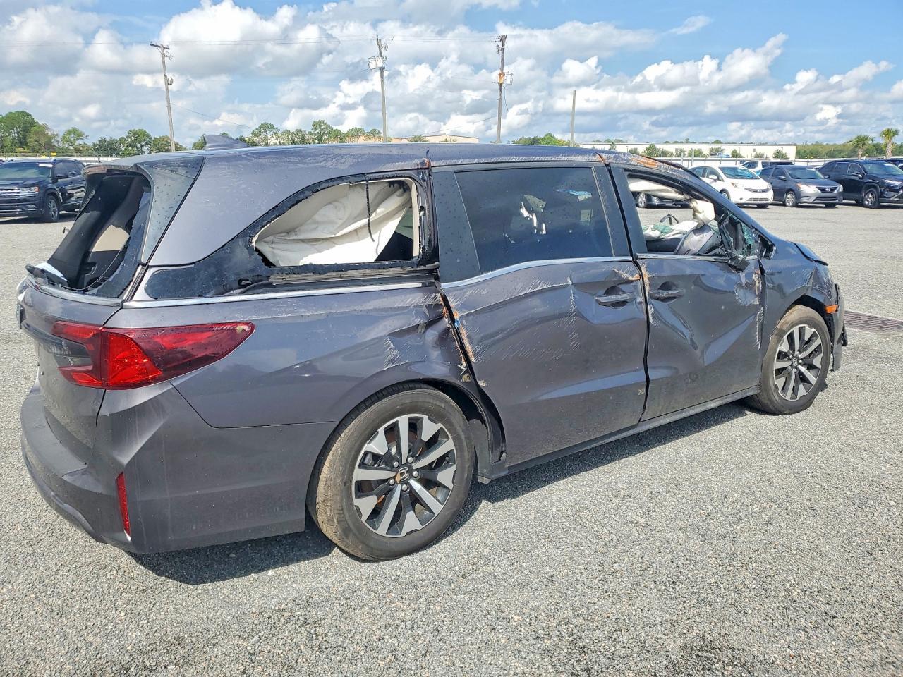 2025 Honda Odyssey Exl - Image 3