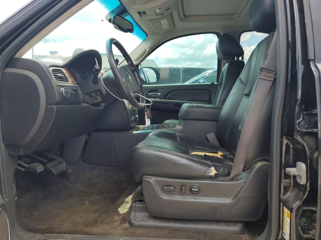 2013 Chevrolet Suburban C1500 Lt - Image 7