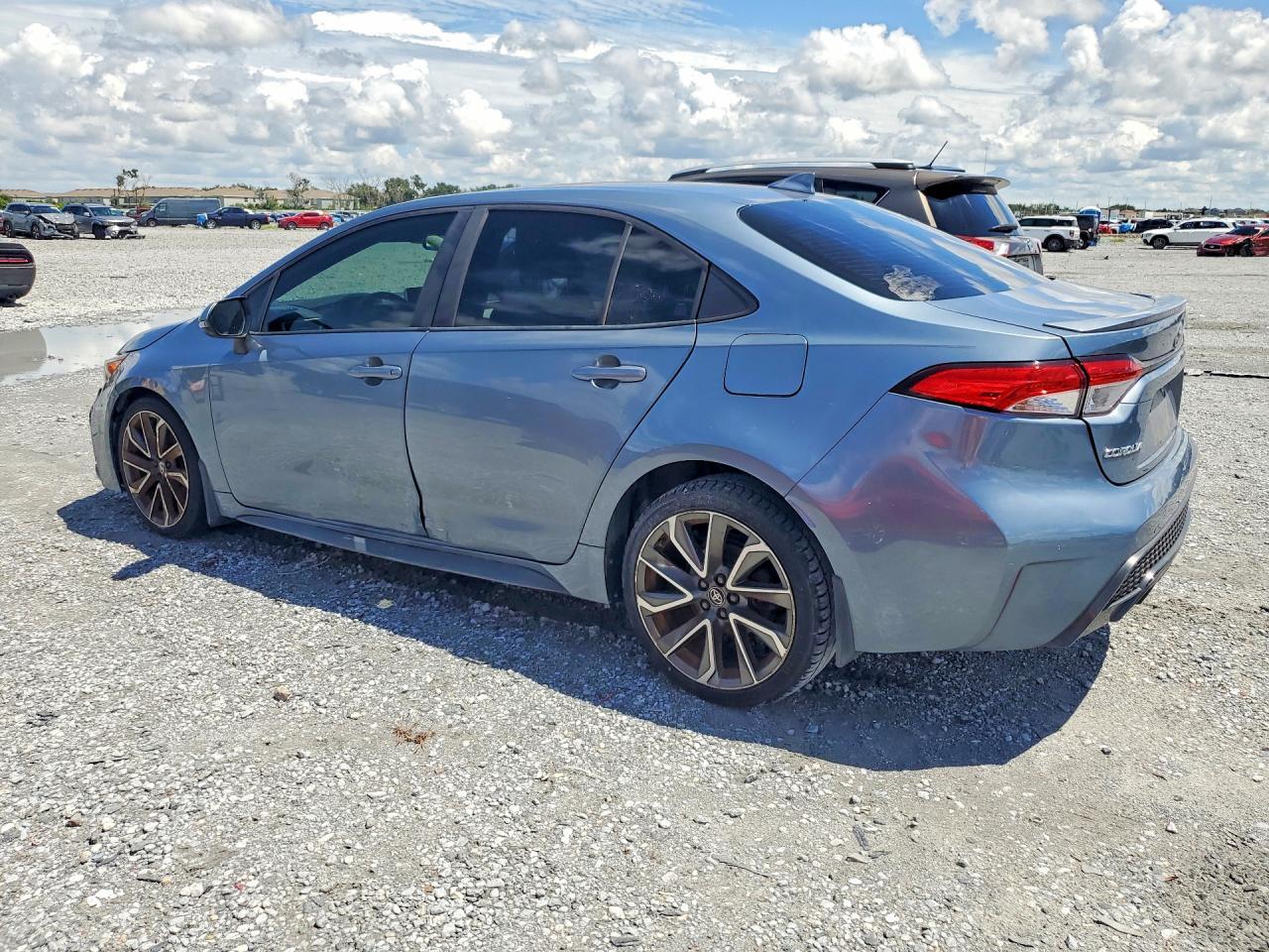 2020 Toyota Corolla Se - Фото 2