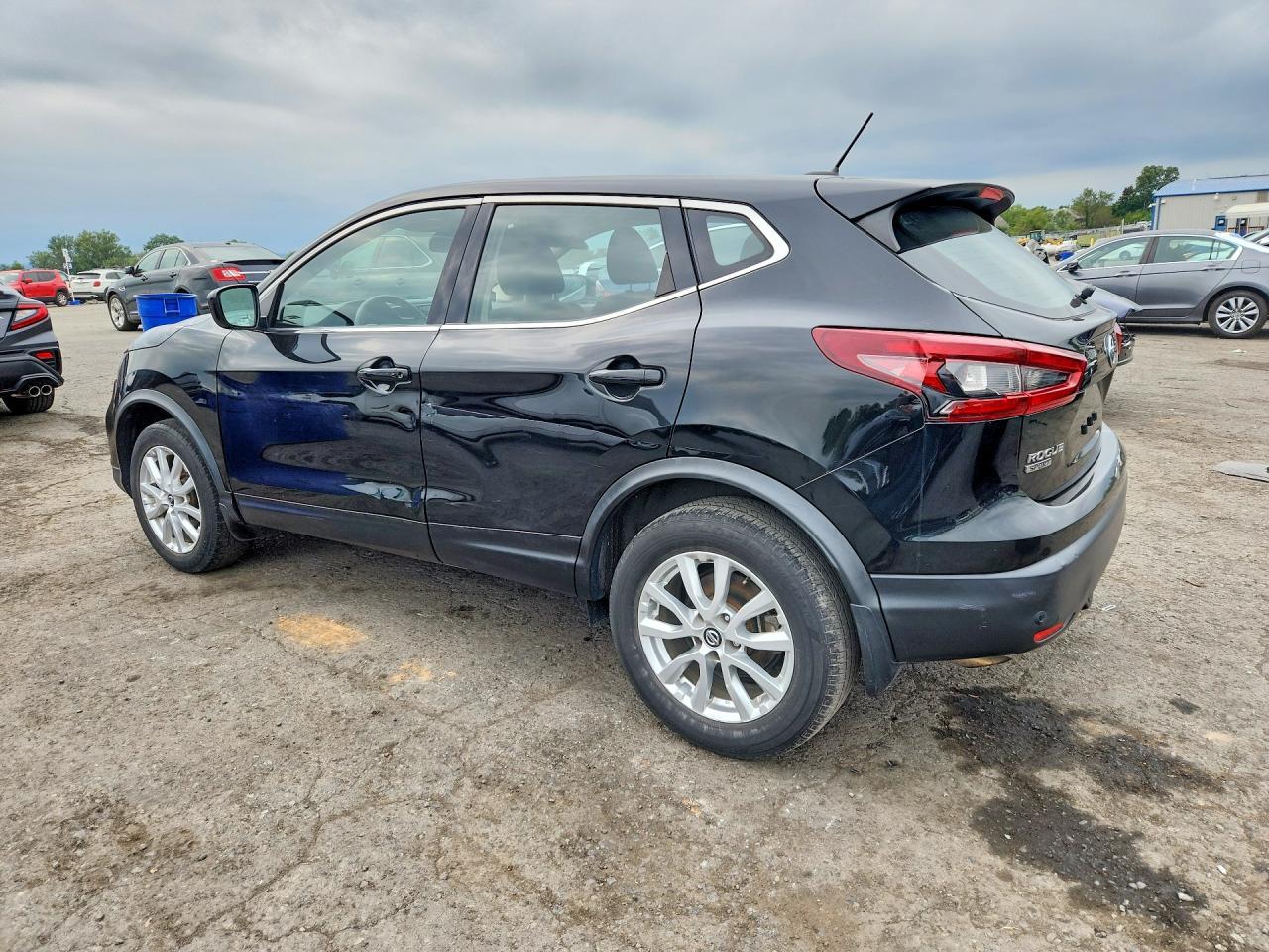 2021 Nissan Rogue Sport S - Image 2