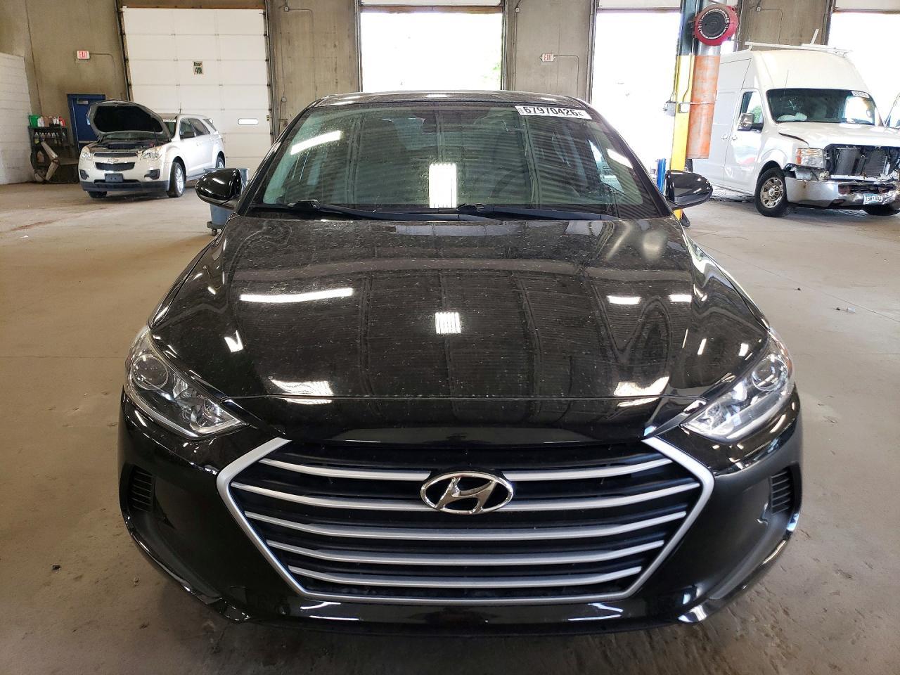 2018 Hyundai Elantra Se - Image 5