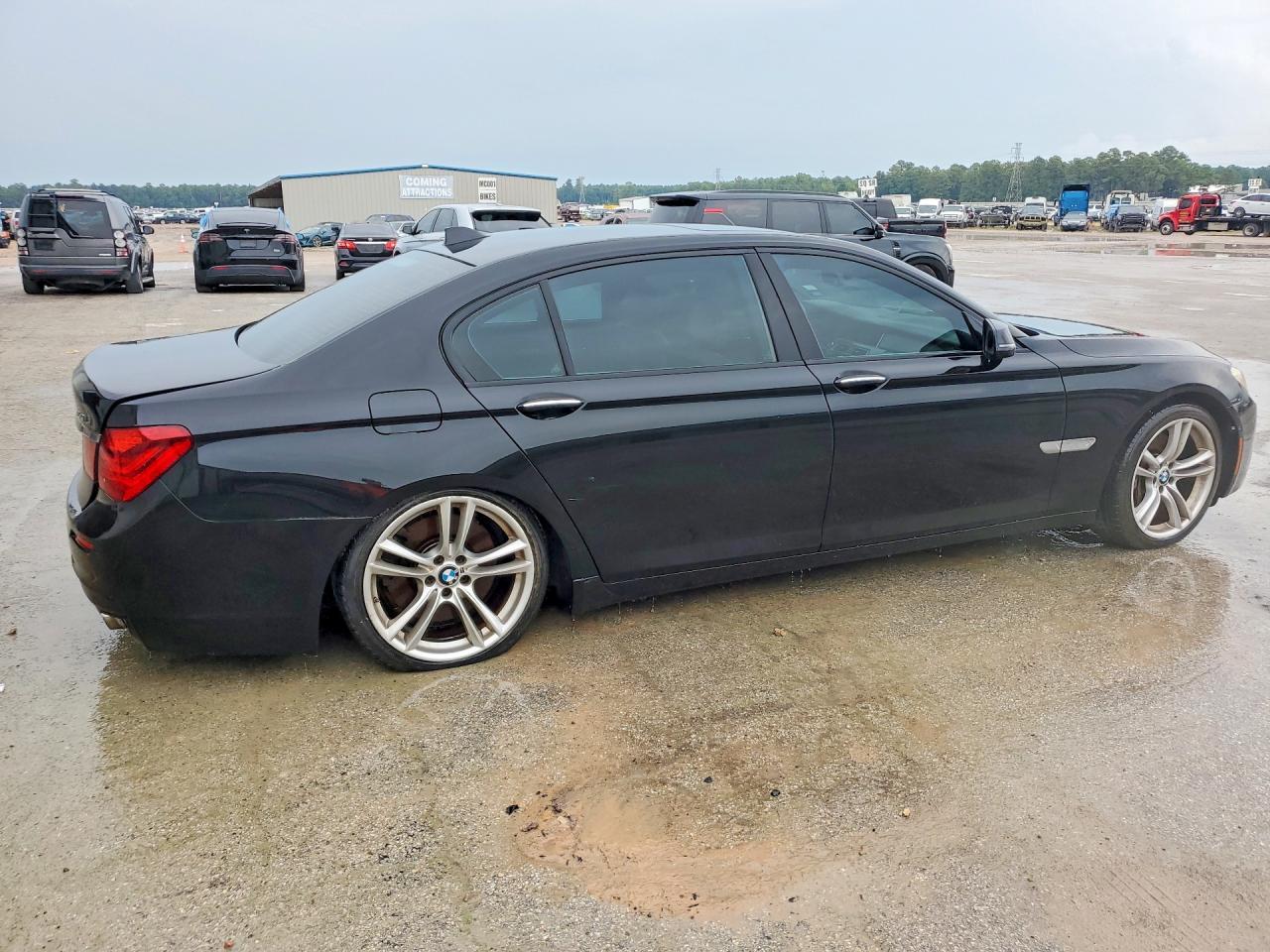 2013 BMW 750 Li - Image 3