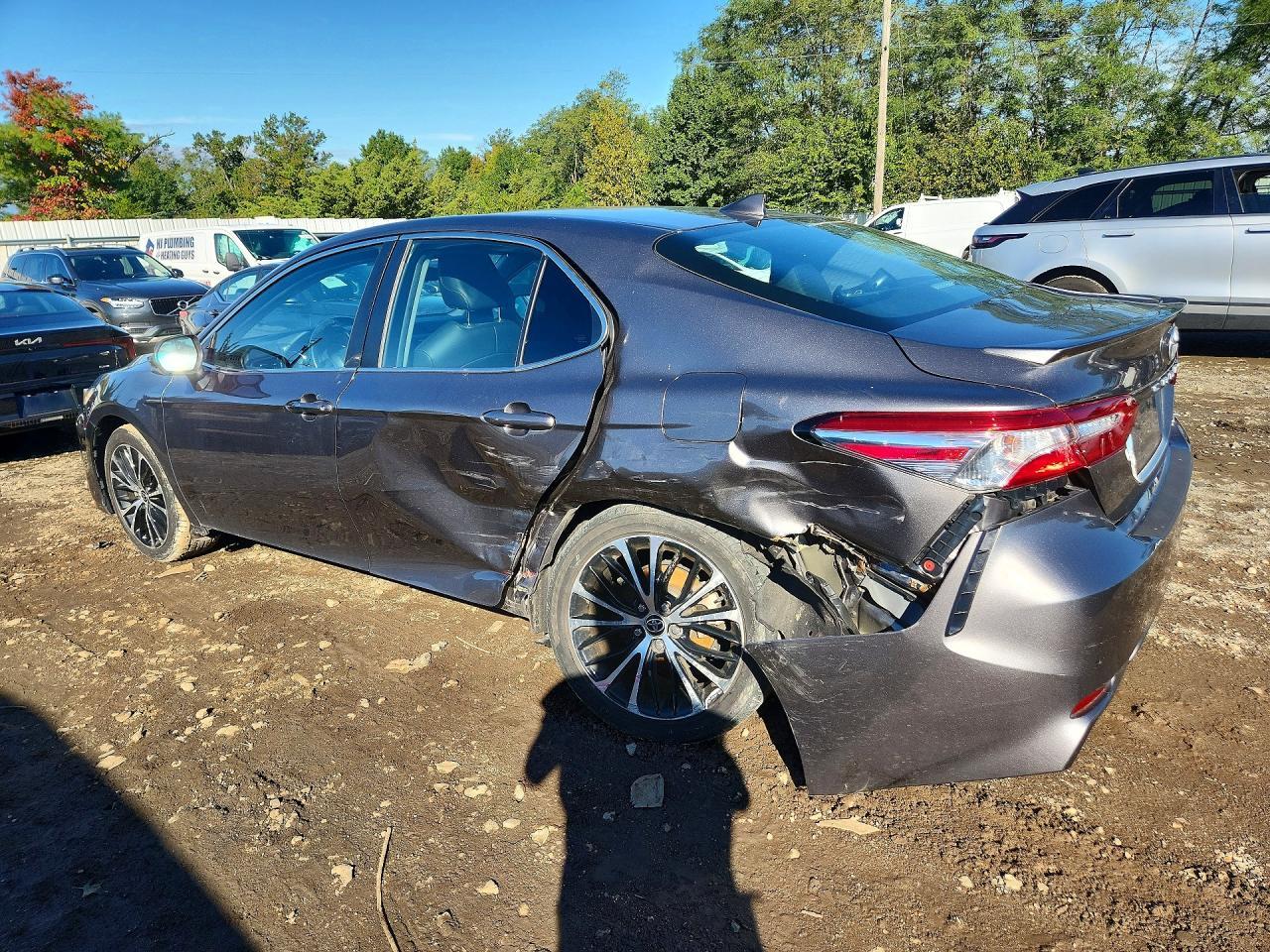 2020 Toyota Camry Se - Image 2