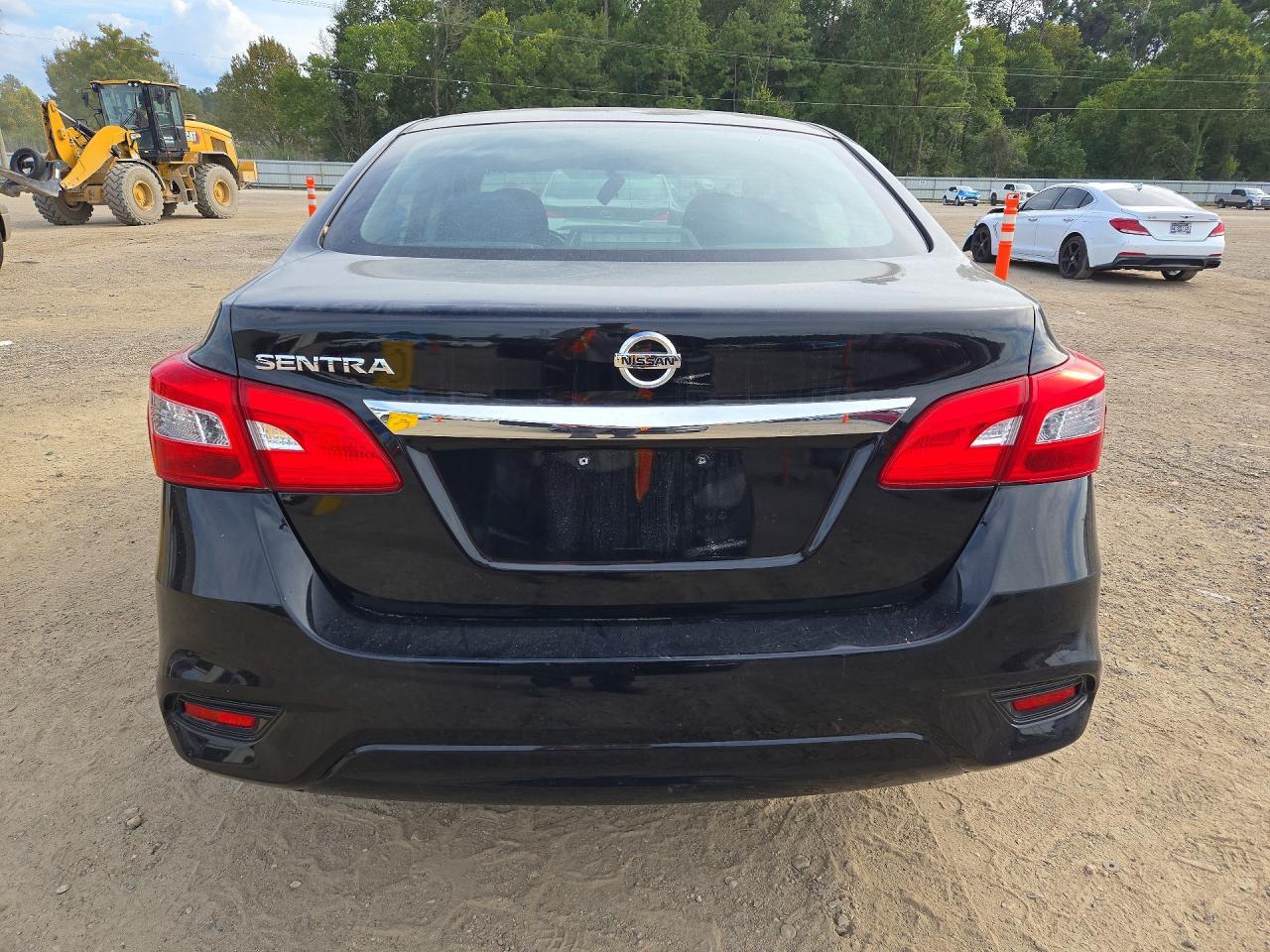 2019 Nissan Sentra S - Фото 6