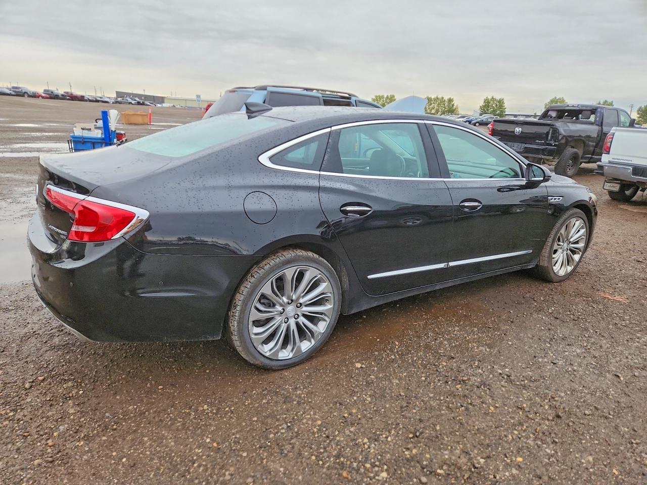 2017 Buick Lacrosse Essence - Image 3