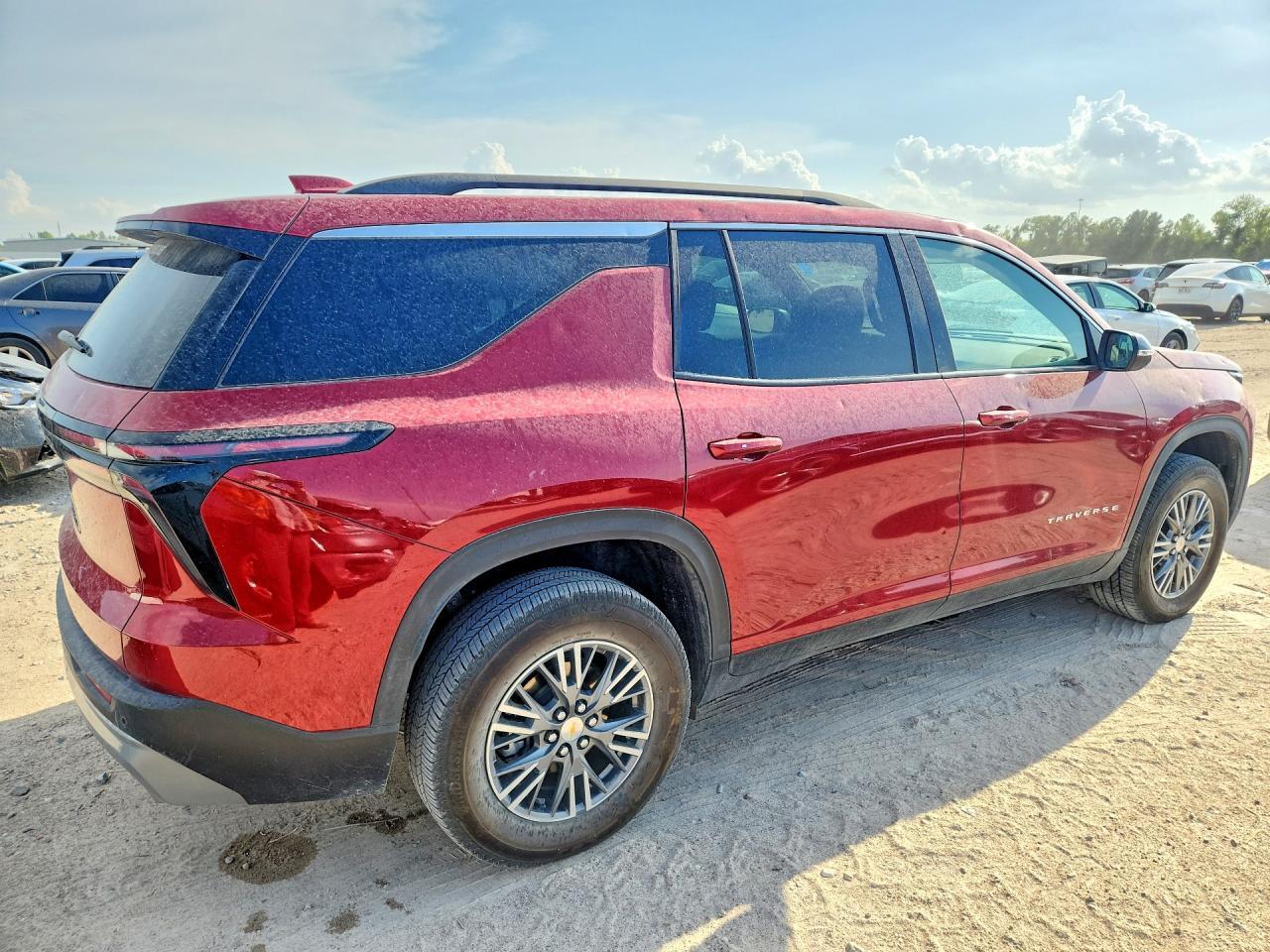 2025 Chevrolet Traverse Lt - Фото 3