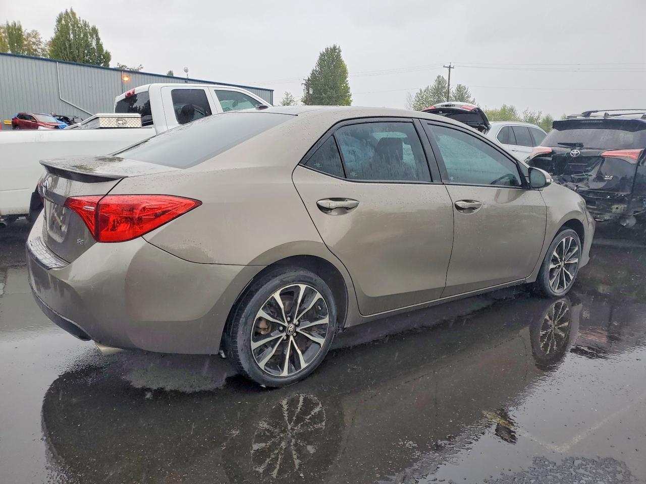 2017 Toyota Corolla Se - Image 3