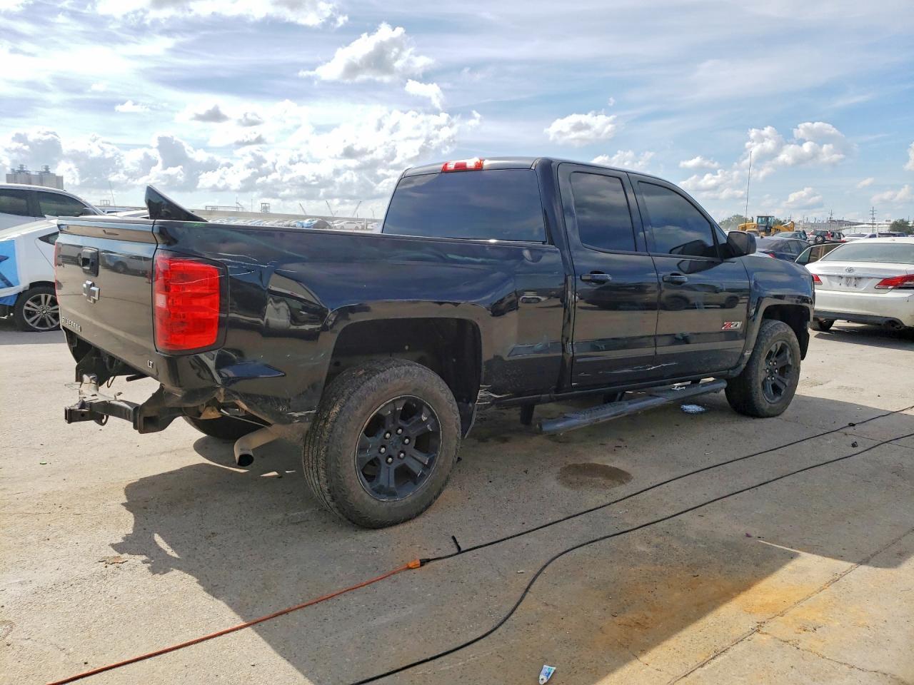 2017 Chevrolet Silverado K1500 Lt - Фото 3
