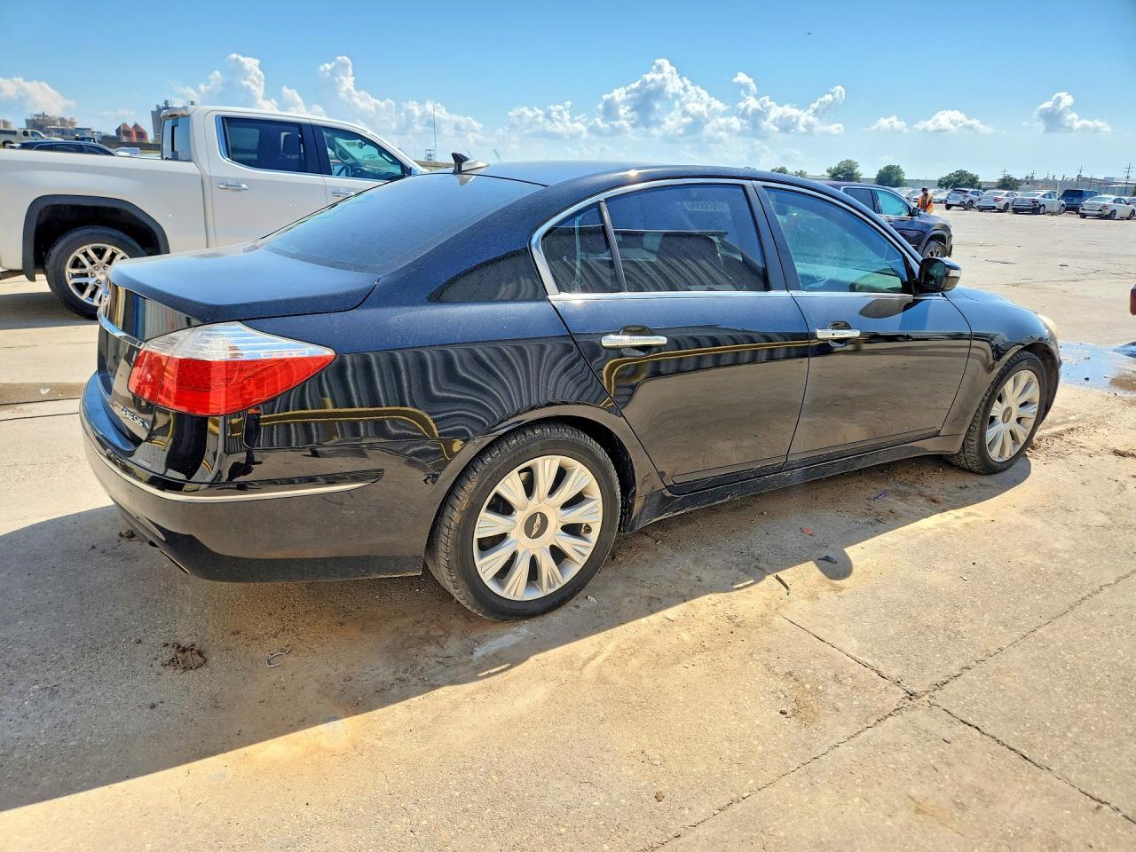 2009 Hyundai Genesis 3.8L - Фото 3
