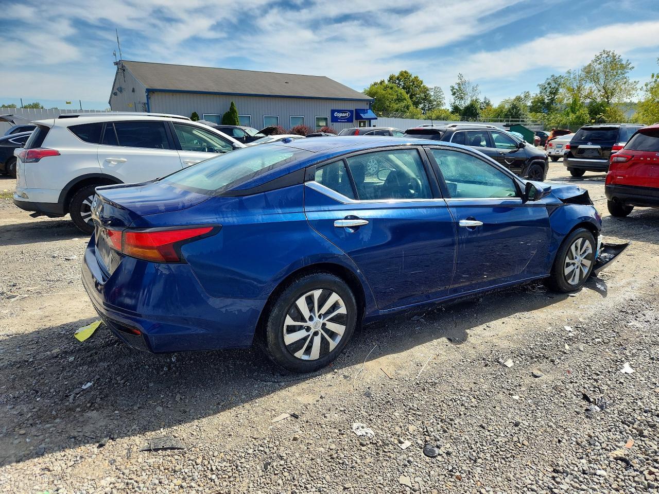 2020 Nissan Altima S - Фото 3