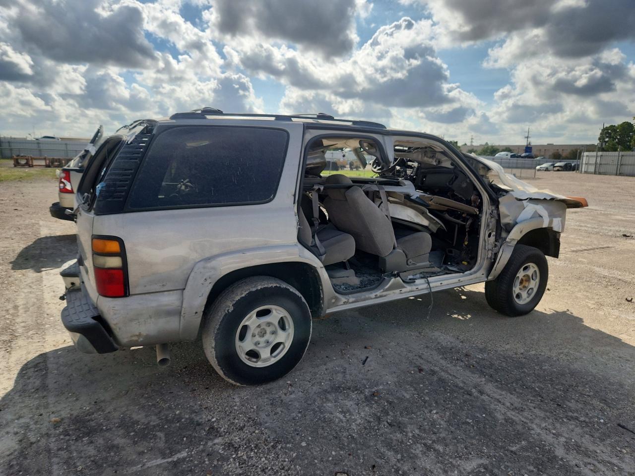 2006 Chevrolet Tahoe K1500 - Image 3