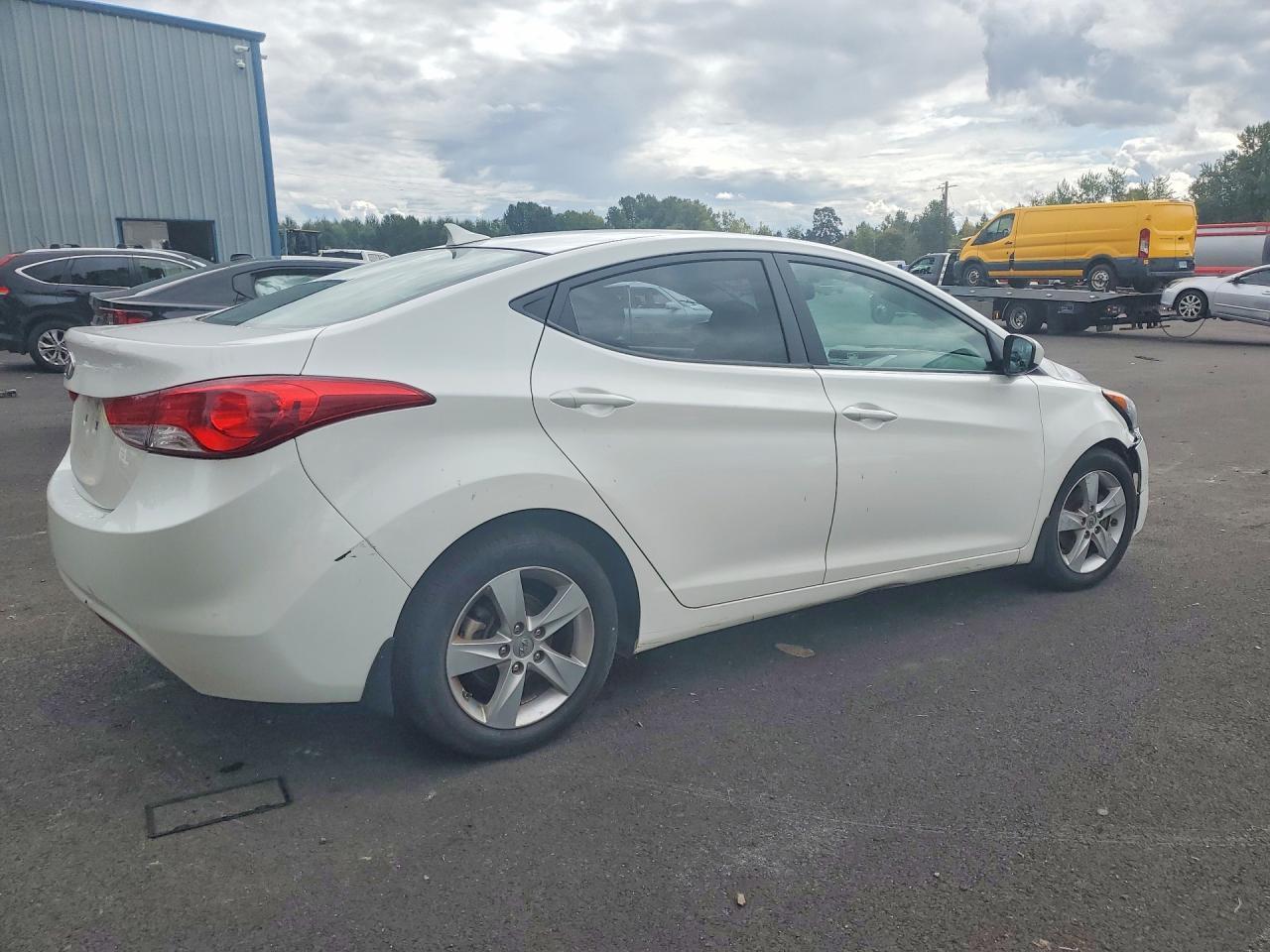 2013 Hyundai Elantra Gls - Image 3