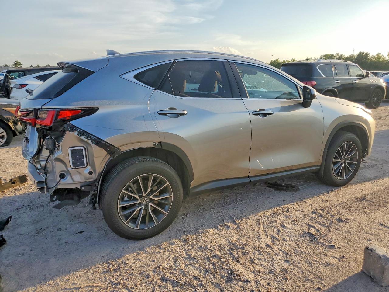 2024 Lexus Nx 350H Base - Image 3