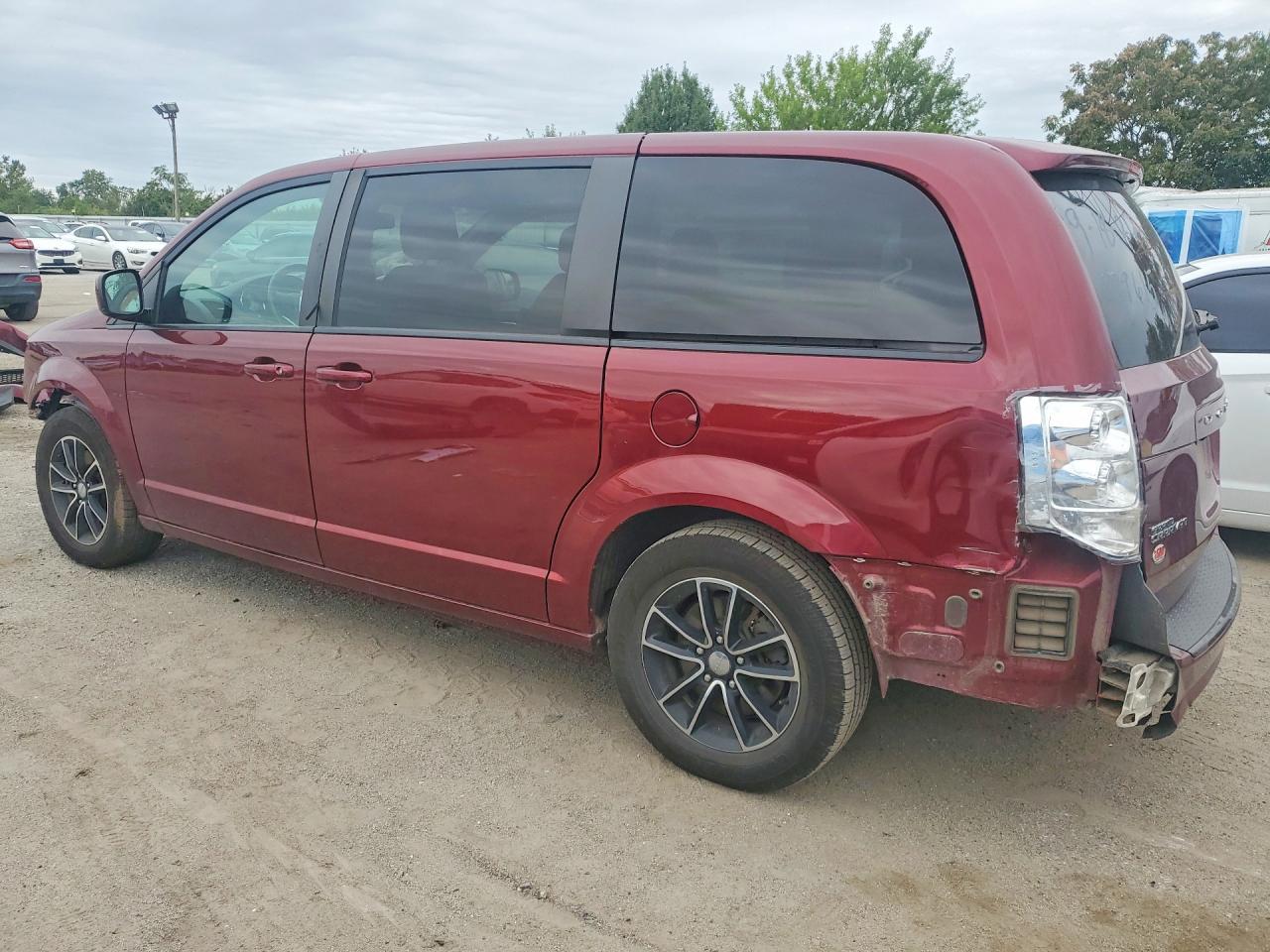 2018 Dodge Grand Caravan Se - Фото 2