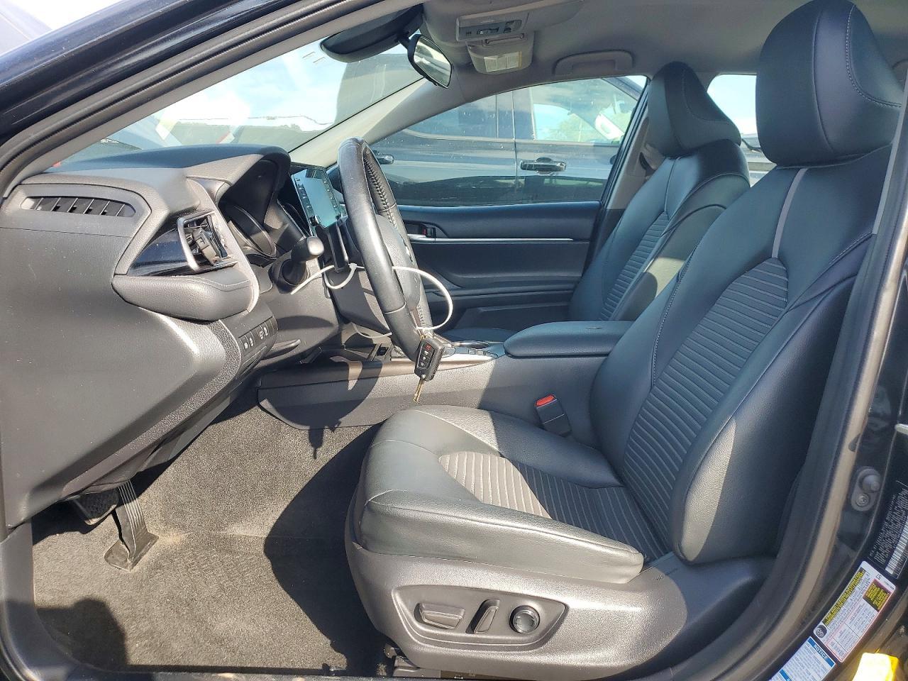 2021 Toyota Camry - Фото 7