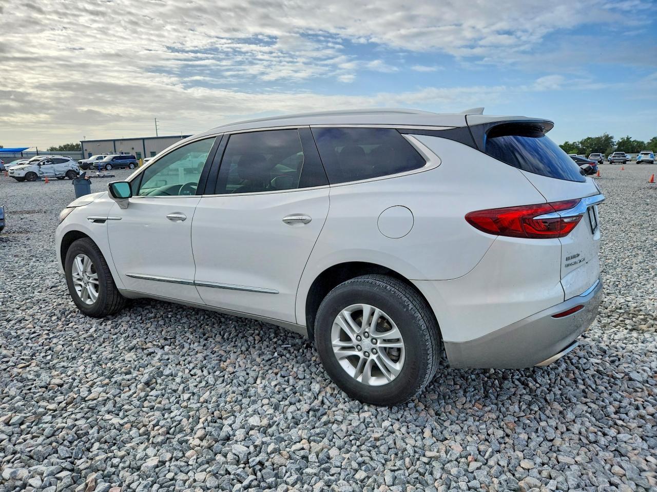 2021 Buick Enclave Essence - Фото 2