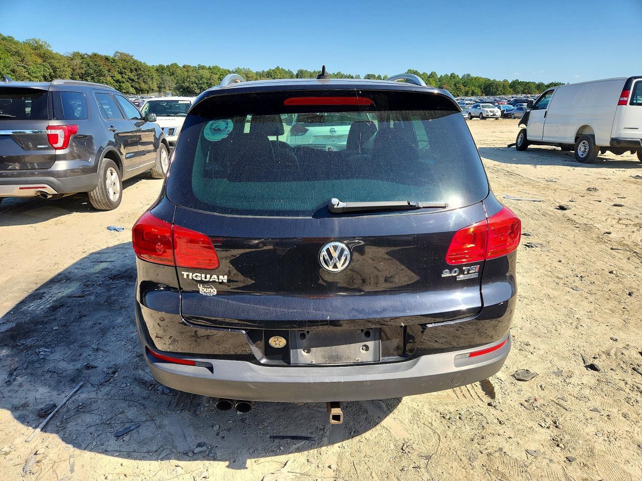 2014 Volkswagen Tiguan S - Image 6