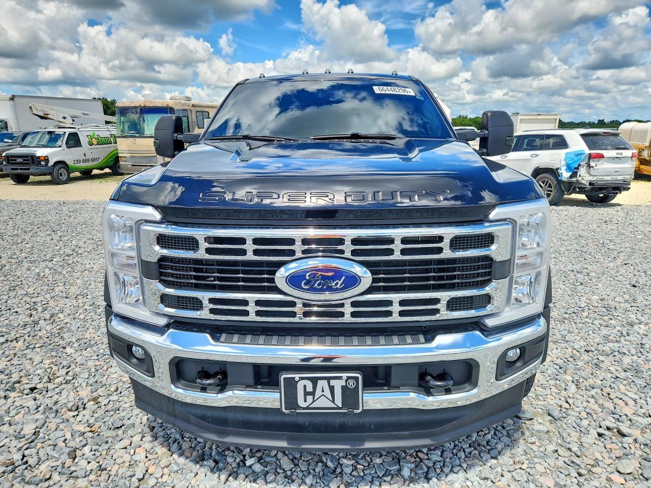 2025 Ford F450 Super Duty - Фото 5