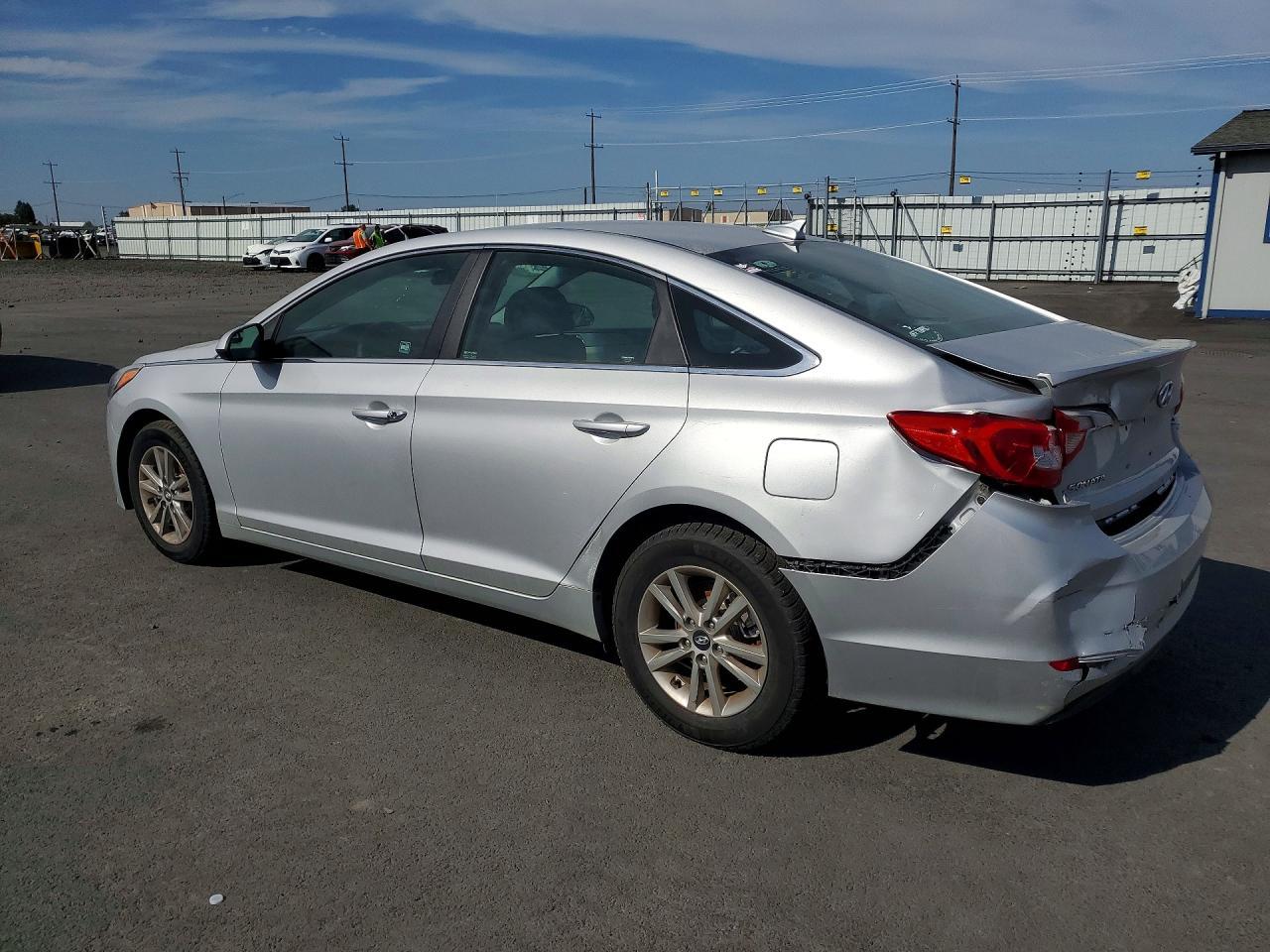 2015 Hyundai Sonata Se - Фото 2
