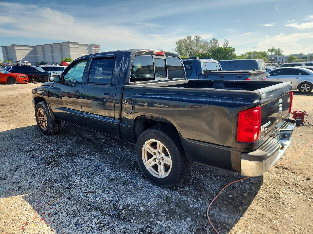 2007 Dodge Dakota Quad - Фото 2