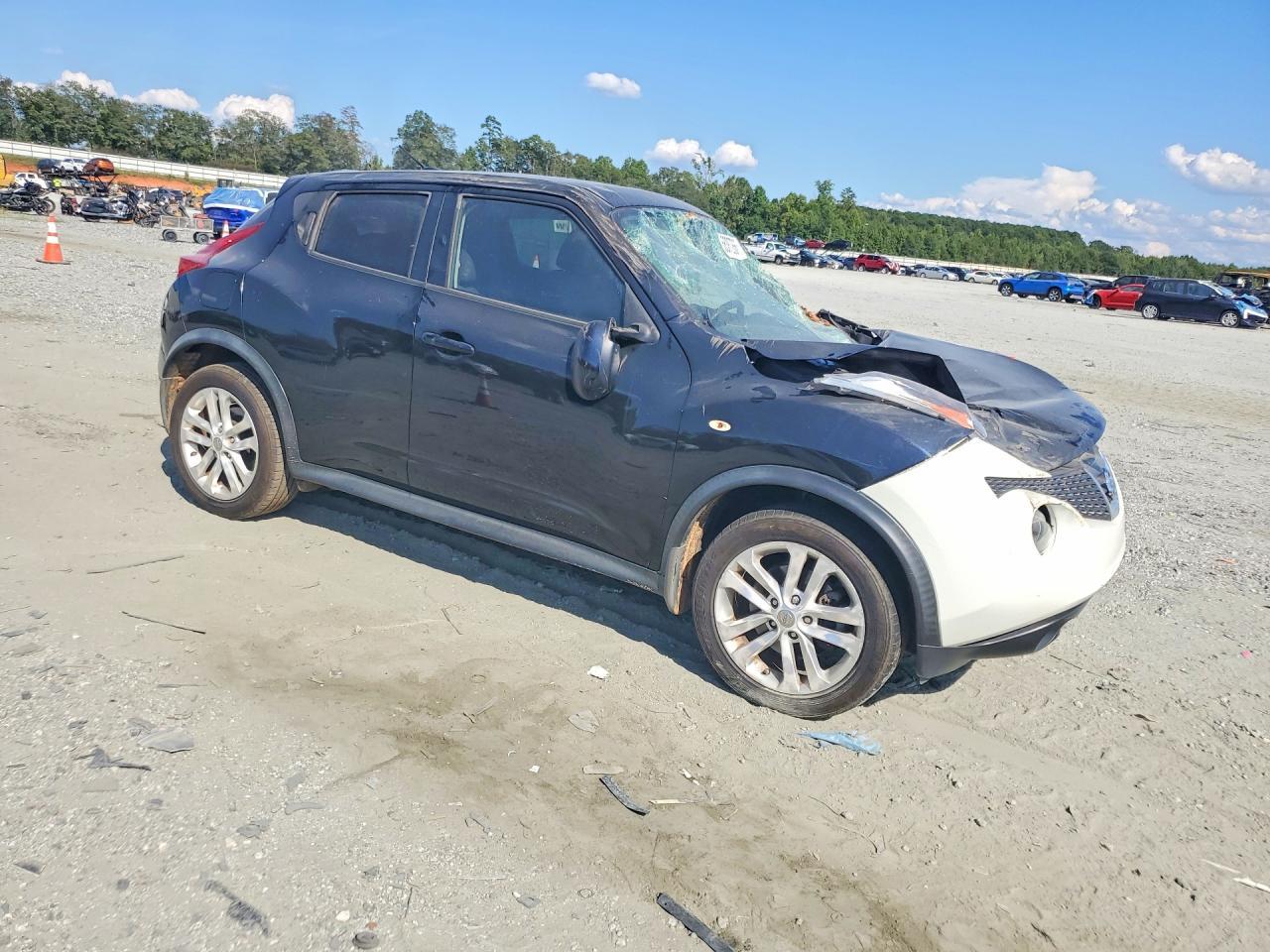 2012 Nissan Juke S - Фото 4