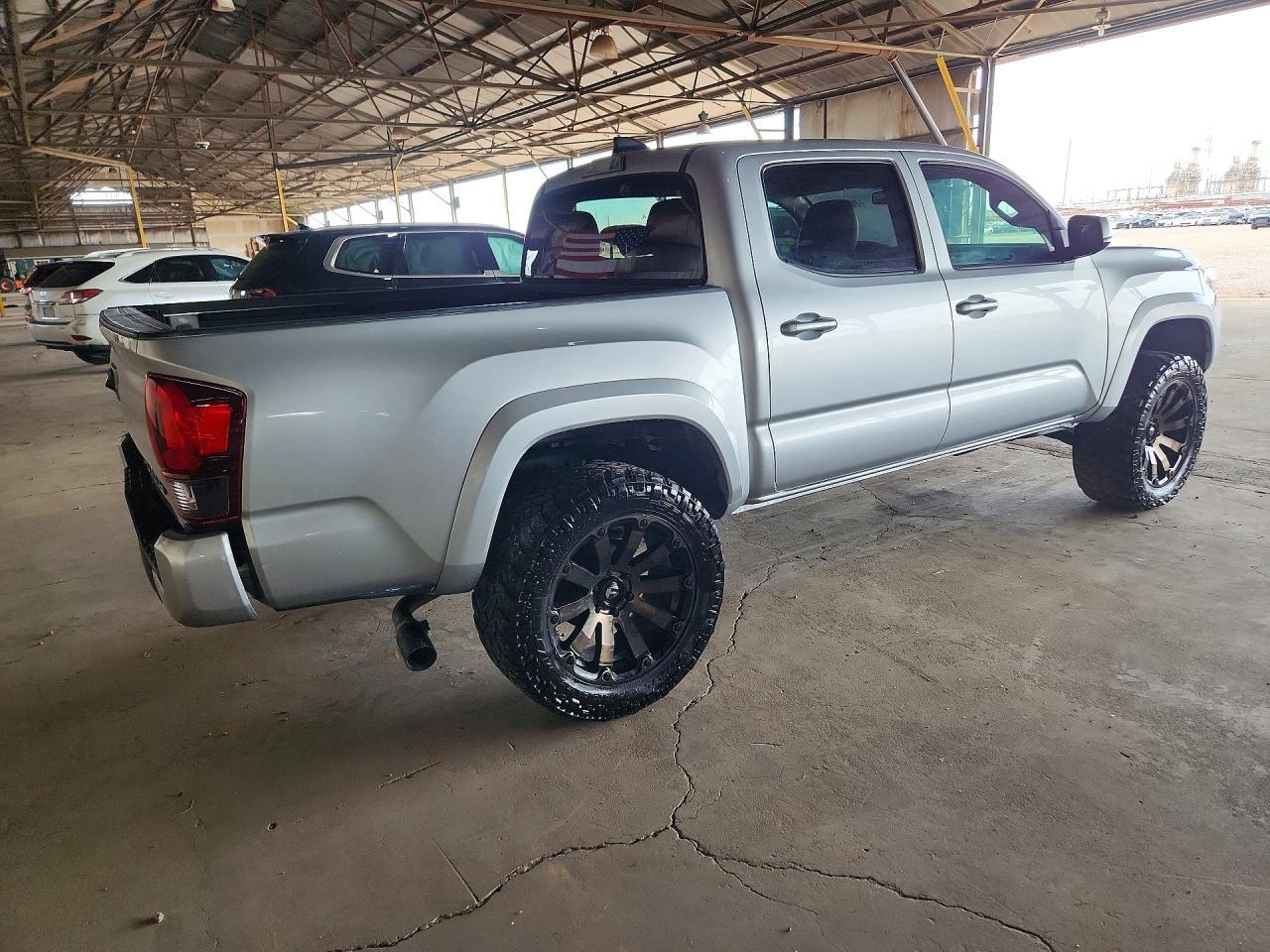 2022 Toyota Tacoma Sr V6 - Фото 3