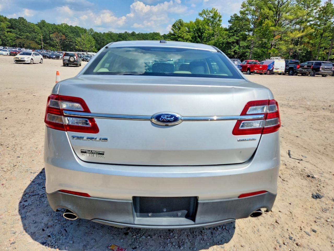 2015 Ford Taurus Se - Фото 6