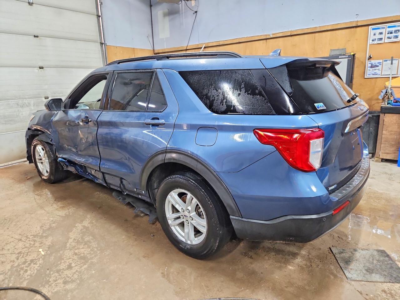 2020 Ford Explorer Xlt - Фото 2
