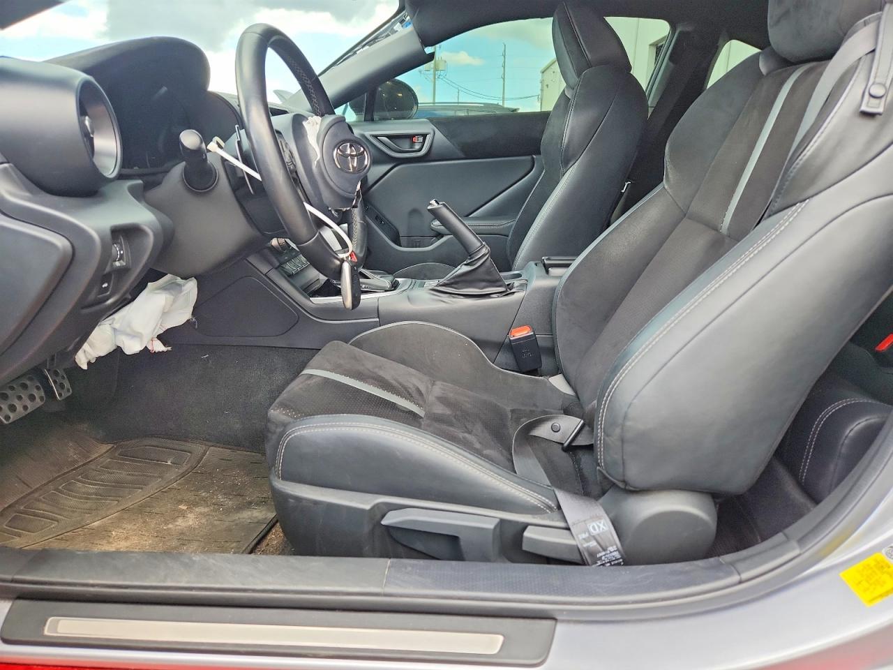 2024 Toyota Gr 86 Premium - Фото 7
