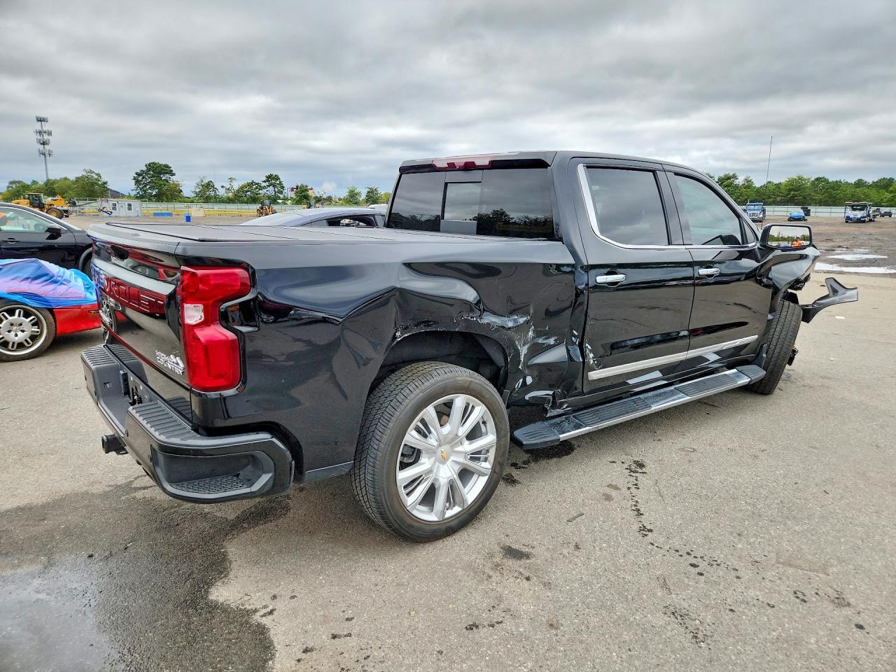 2024 Chevrolet Silverado K1500 High Country - Фото 3