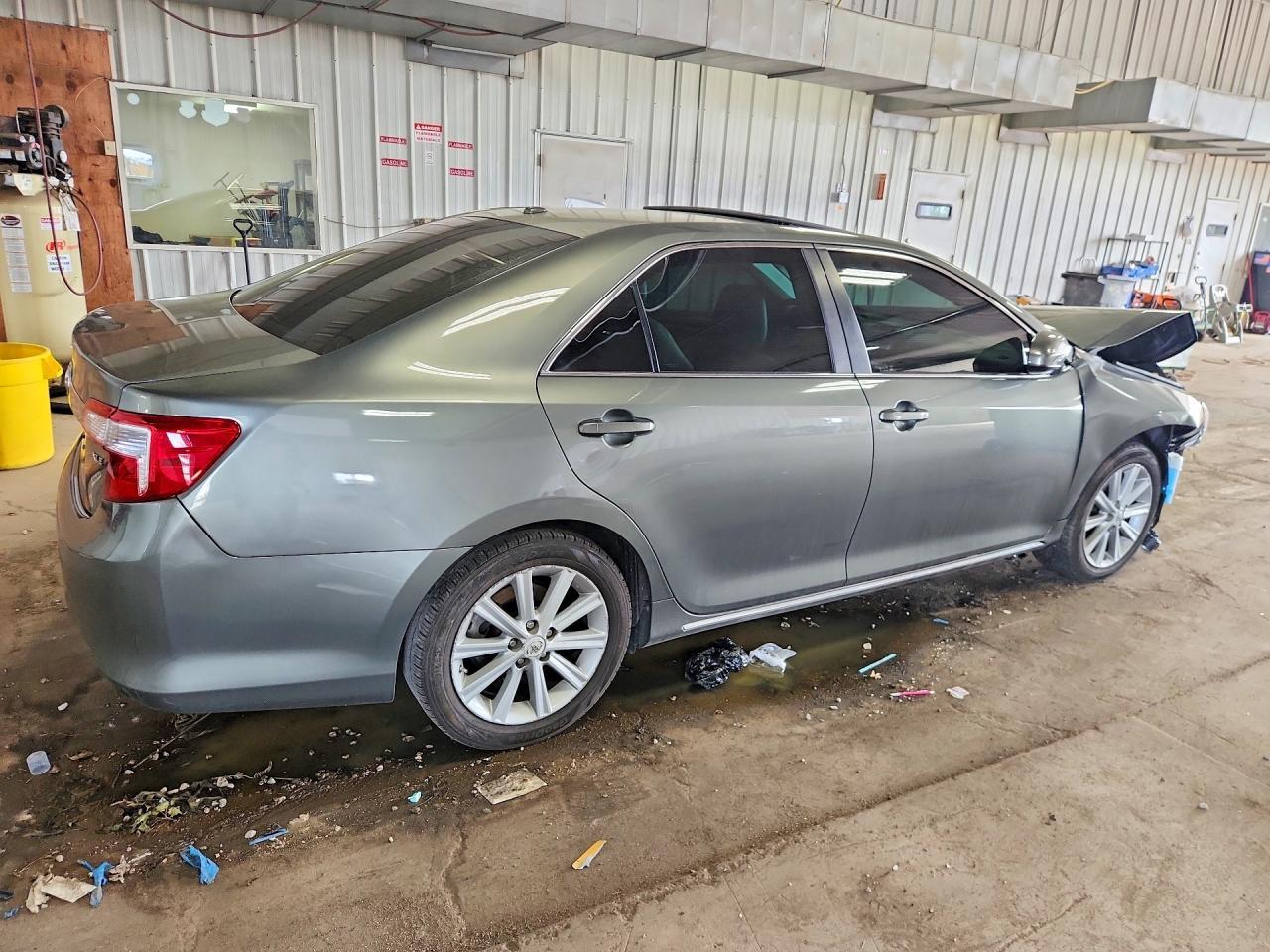 2012 Toyota Camry Xle - Фото 3