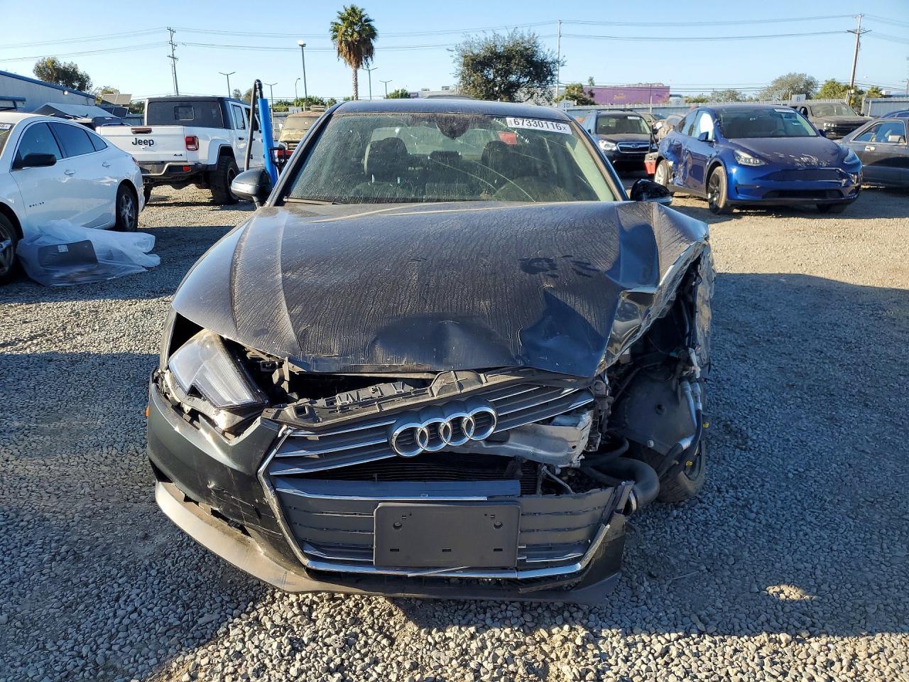 2017 Audi A4 Ultra Premium - Фото 5