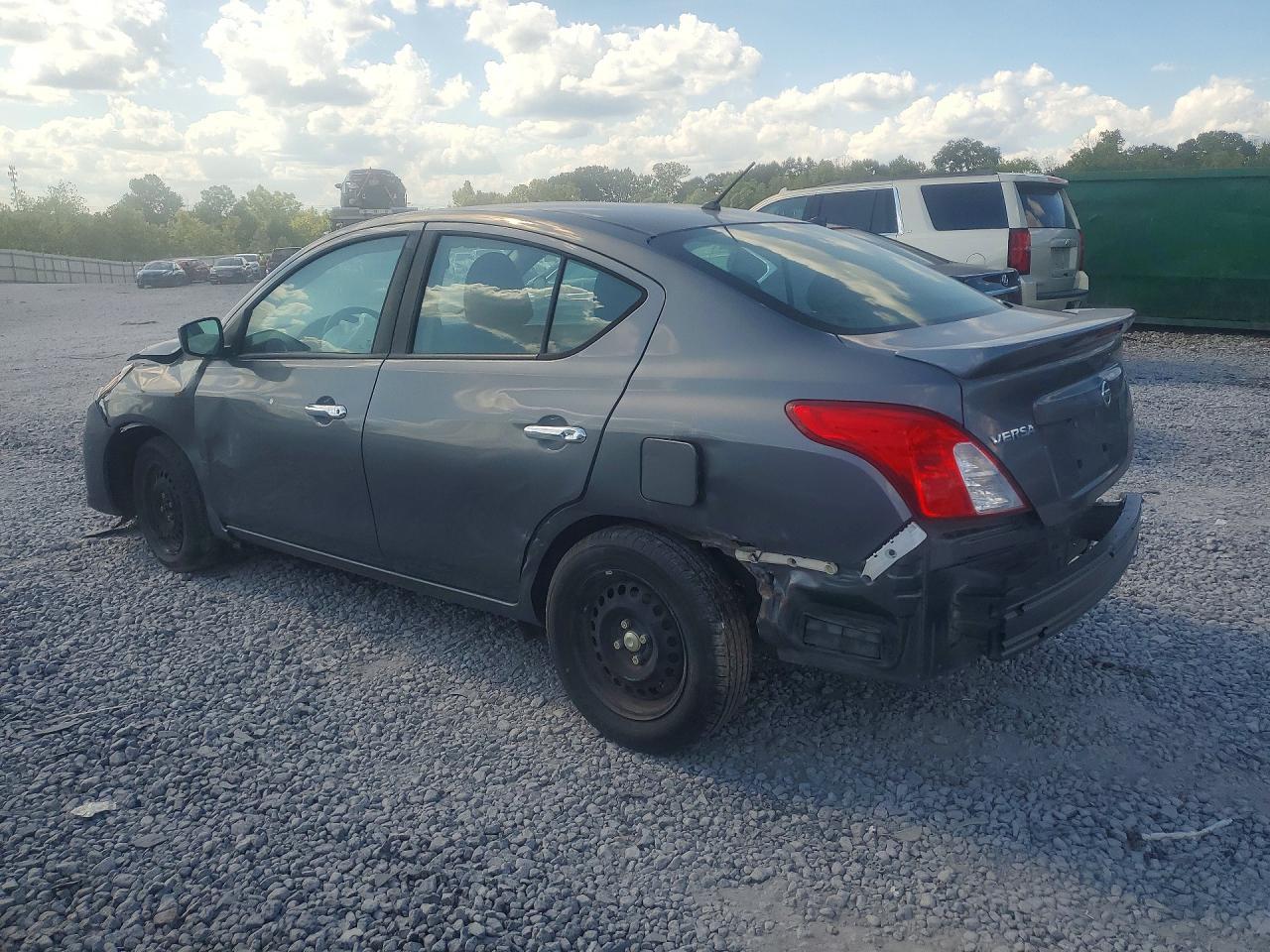 2019 Nissan Versa Sv - Фото 2