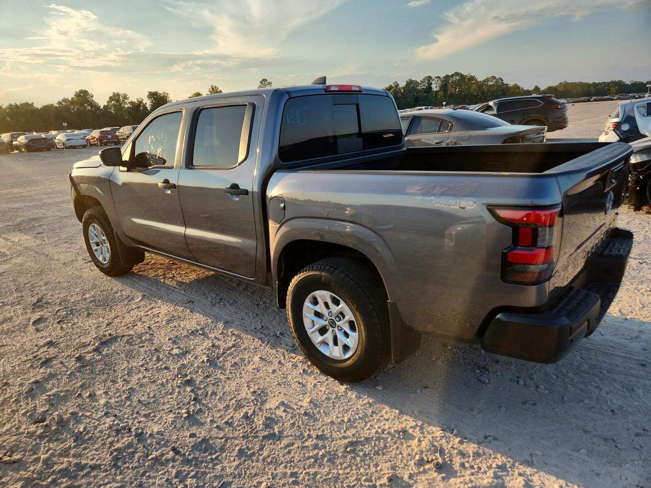 2026 Nissan Frontier S - Фото 2