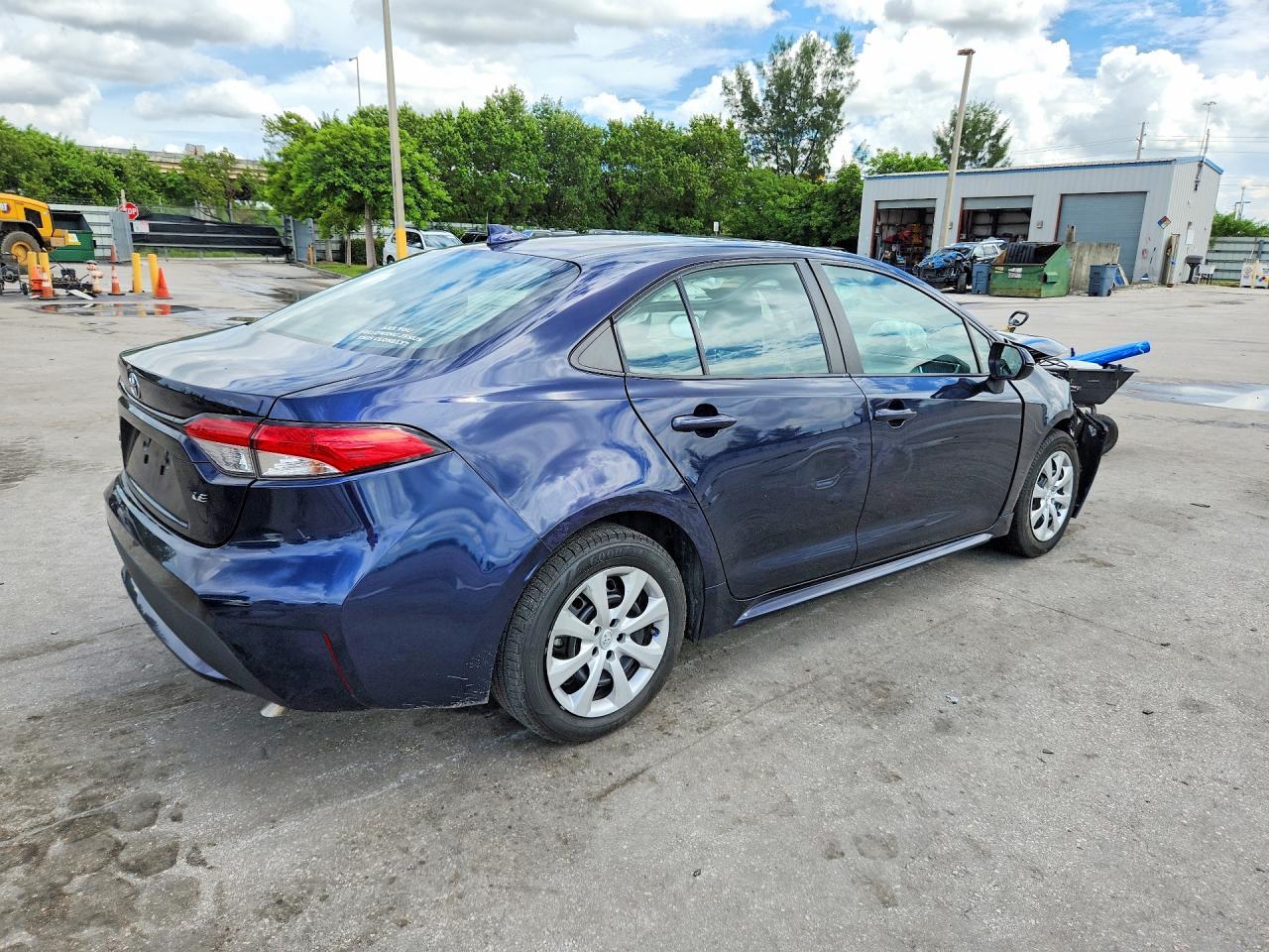 2022 Toyota Corolla Le - Фото 3
