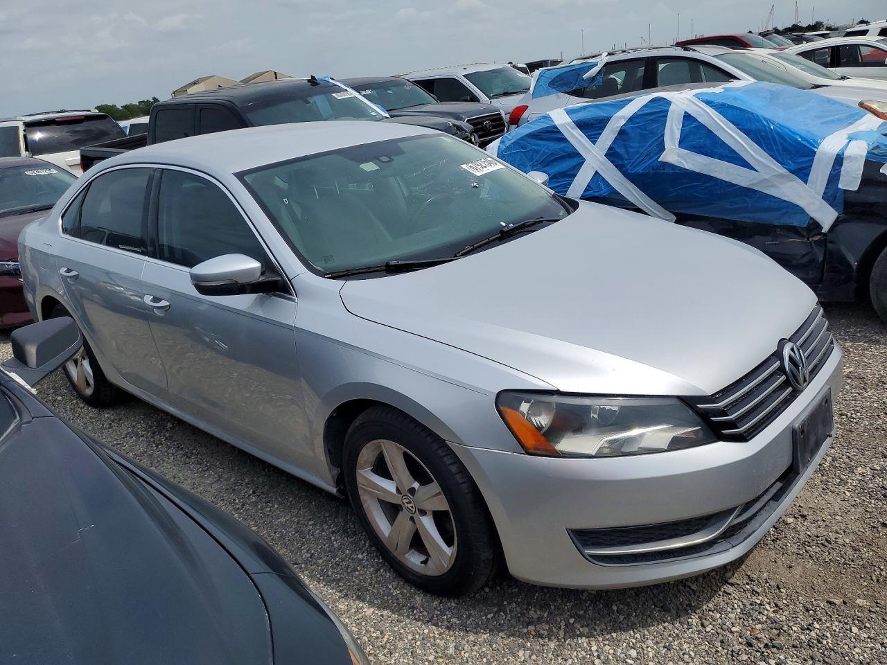 2013 Volkswagen Passat - Фото 4